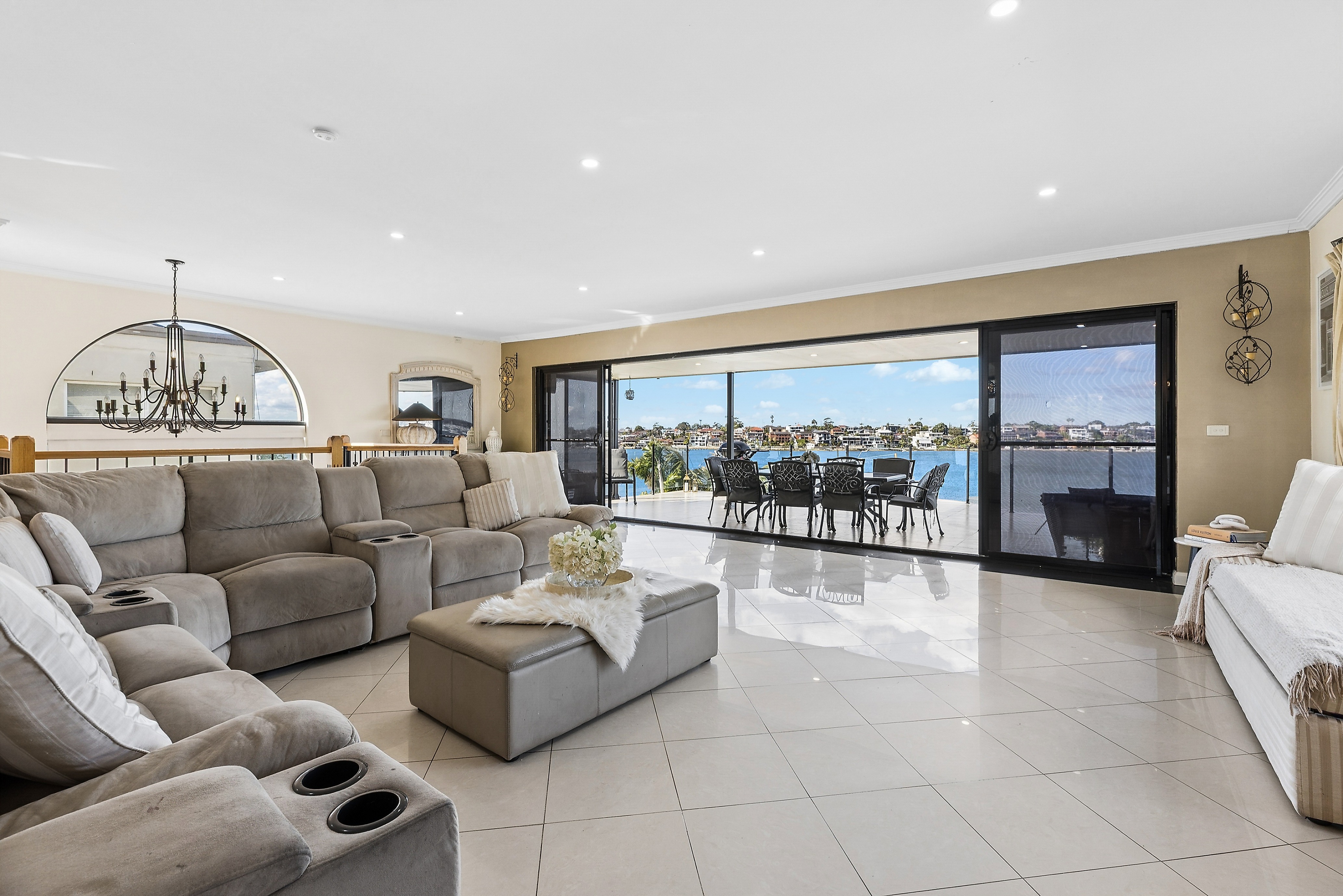 40 Carlton Crescent, Kogarah Bay Auction by ArthurJames Real Estate (formerly Robert R. Andrews)