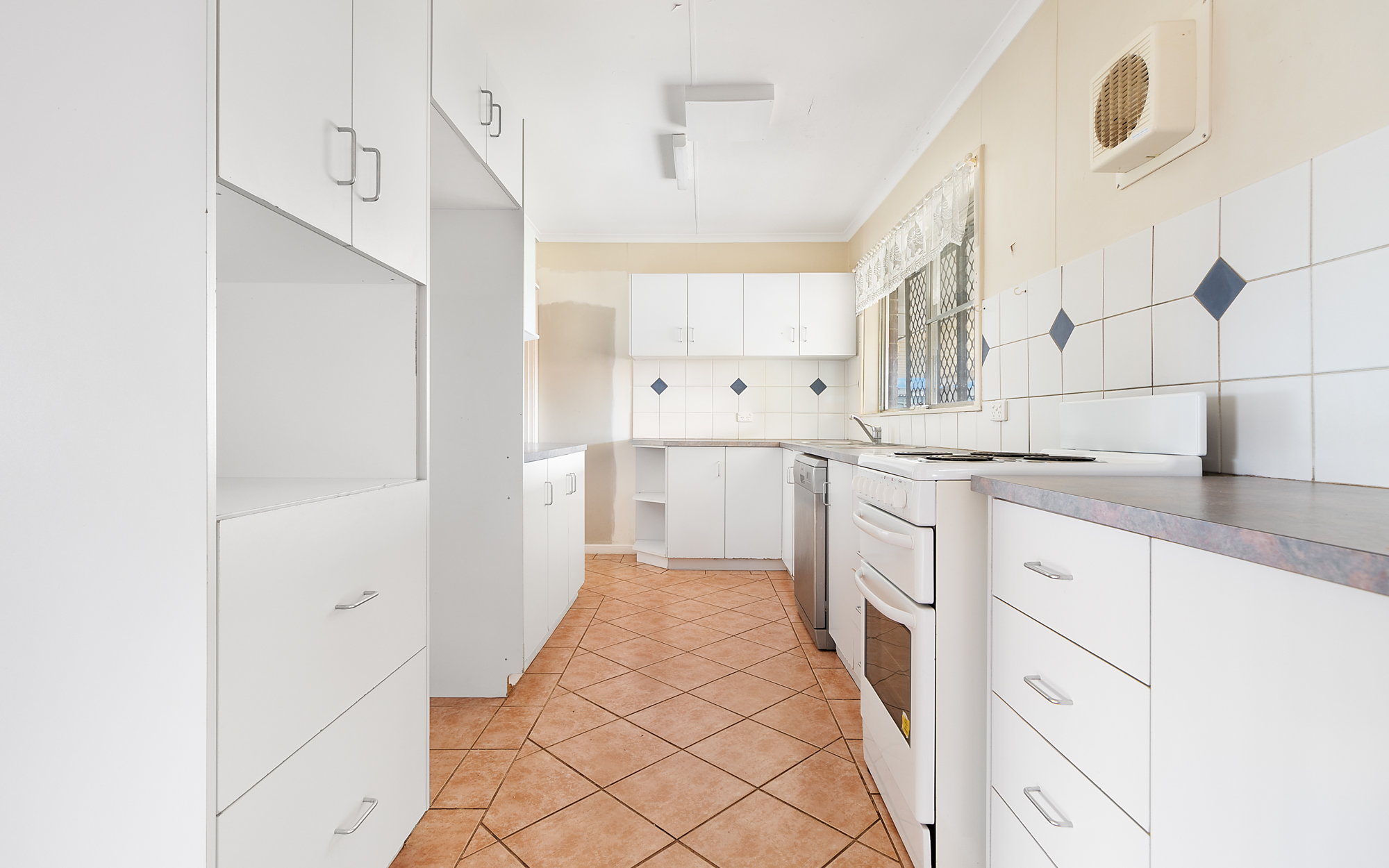 11 McCourt Way, BULGARRA WA 6714, Bulgarra - Thumbnail 2