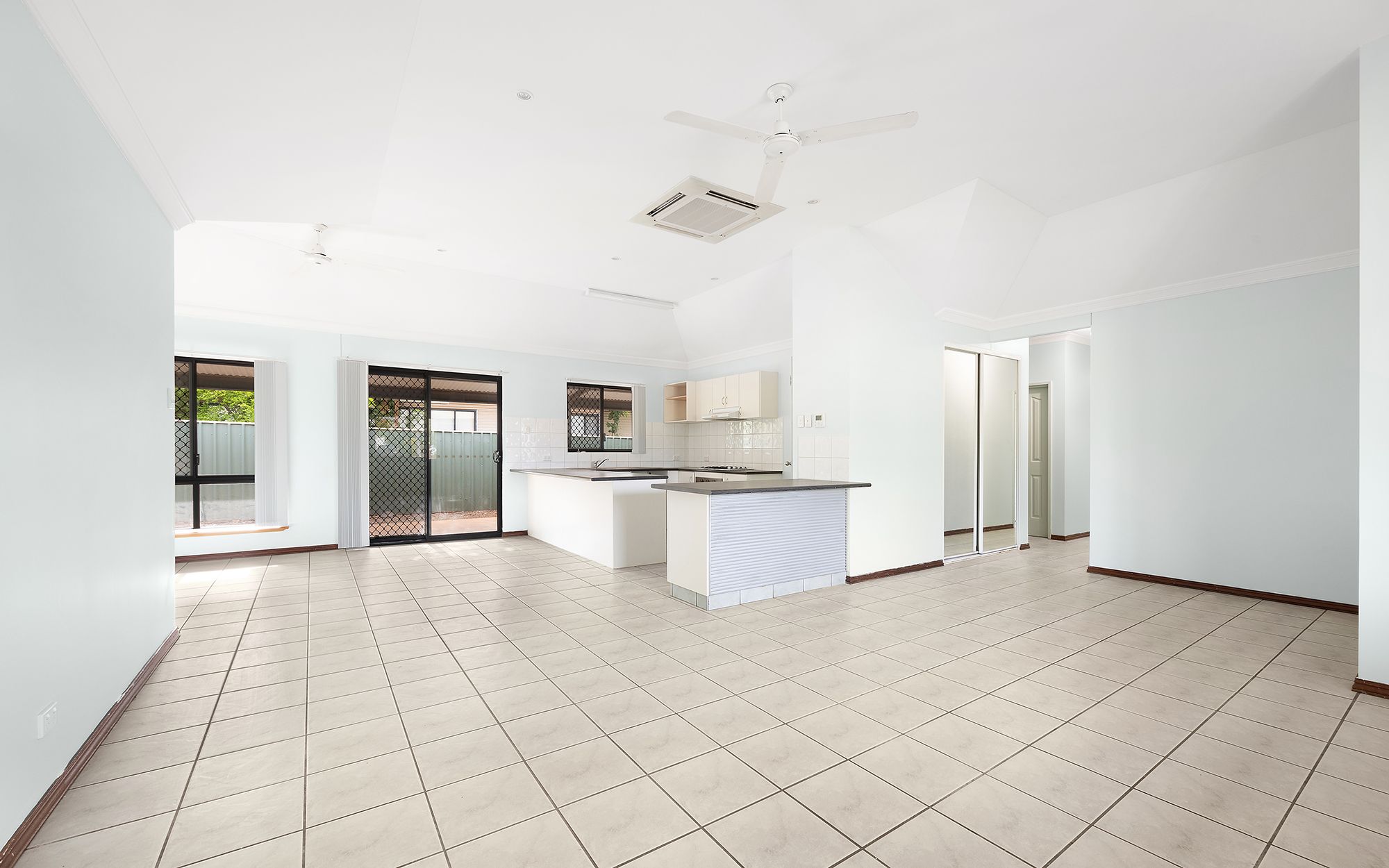 16 Koolinda Parade, BAYNTON WA 6714, Baynton - Thumbnail 2
