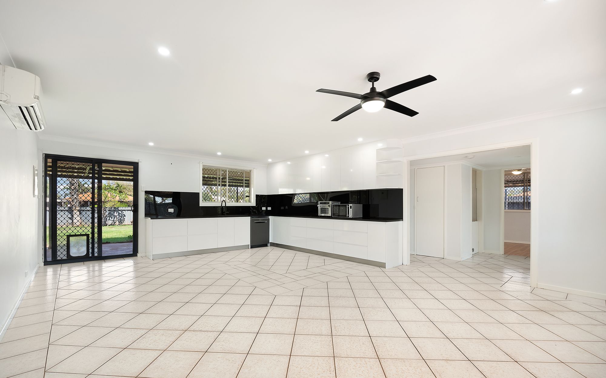 9 Pingandy Crescent, DAMPIER WA 6713, Dampier - Thumbnail 6