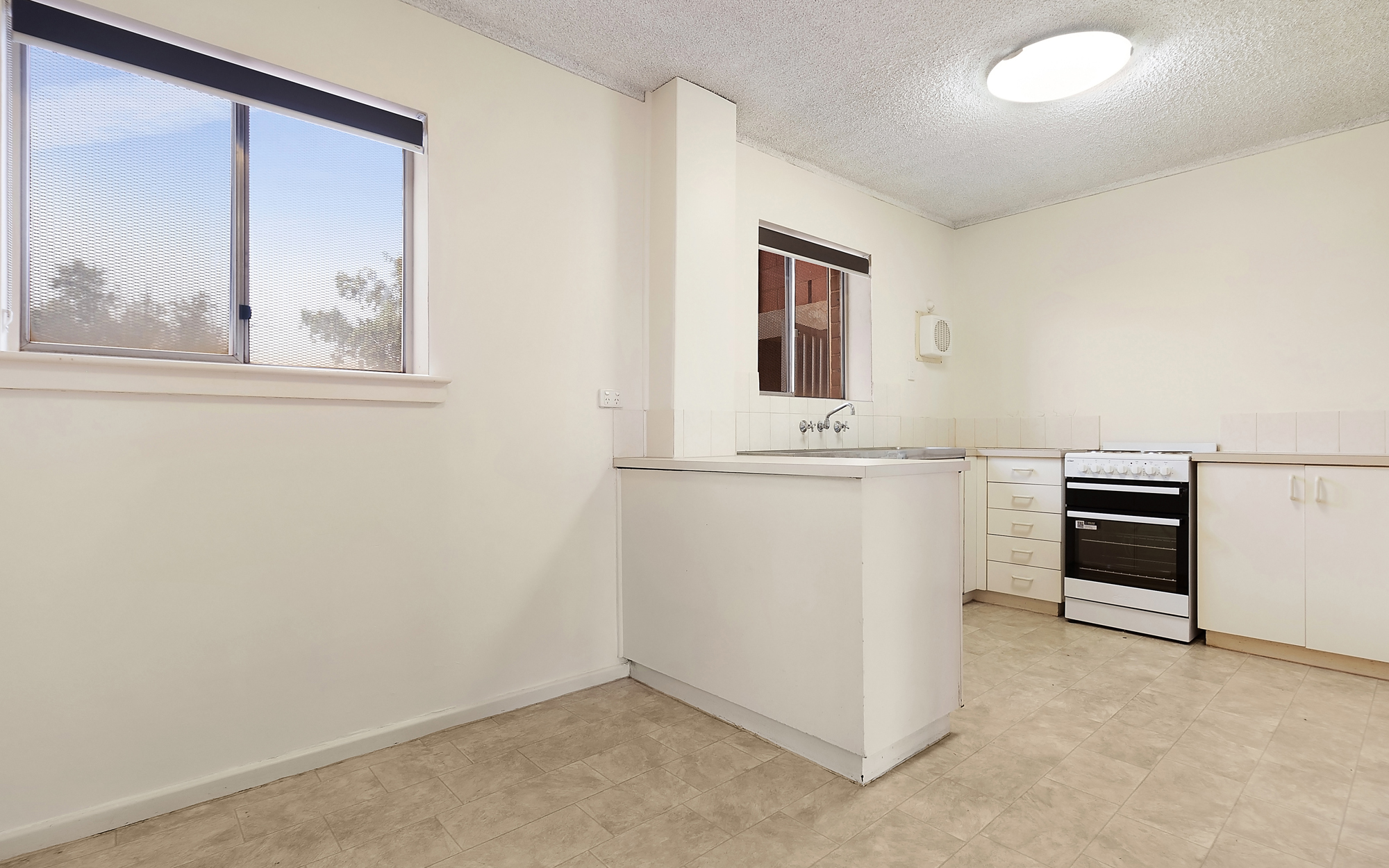 8/41 Hill Road, DAMPIER WA 6713, Dampier - Thumbnail 2