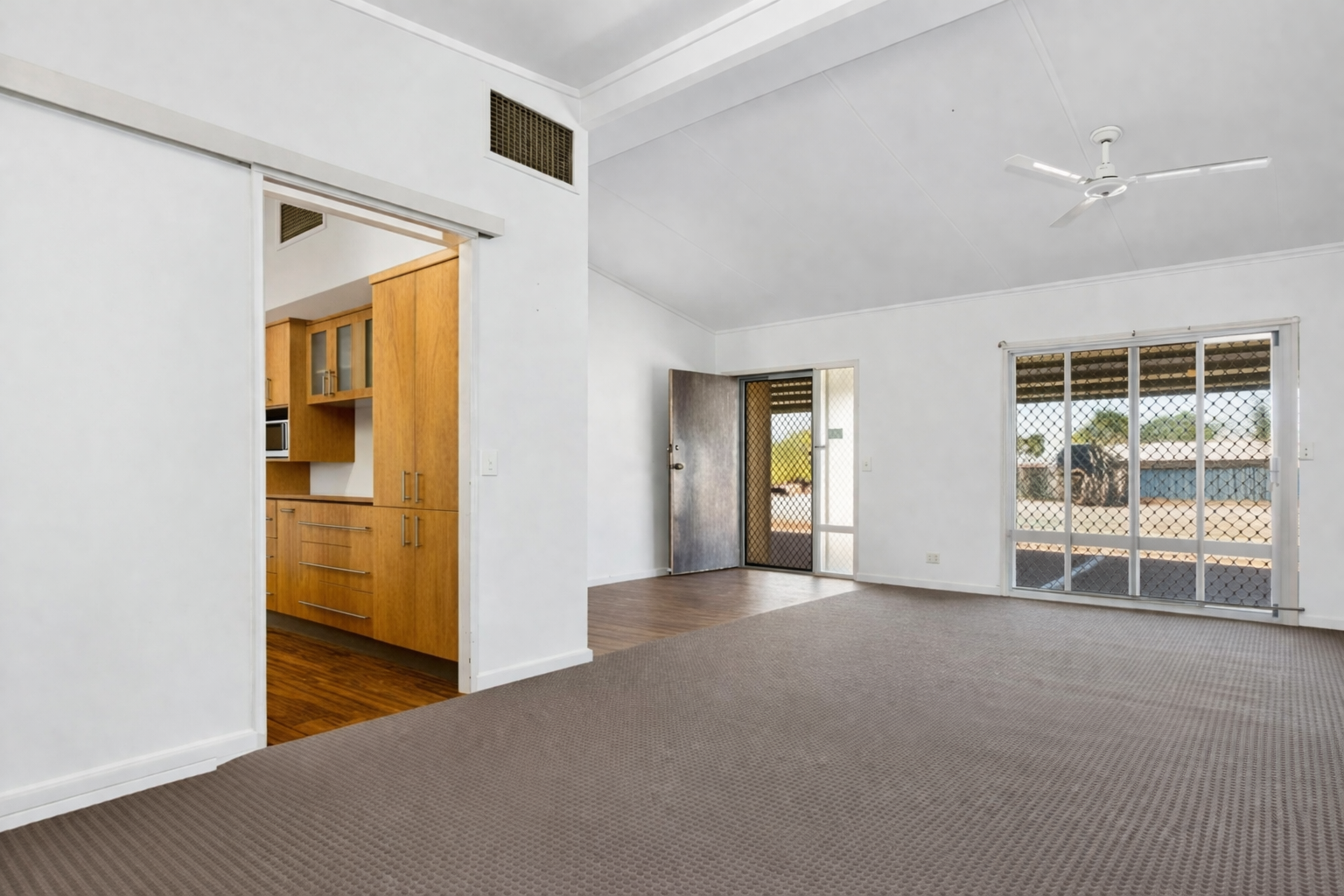8 Forrest Court, ONSLOW WA 6710, Onslow - Thumbnail 8