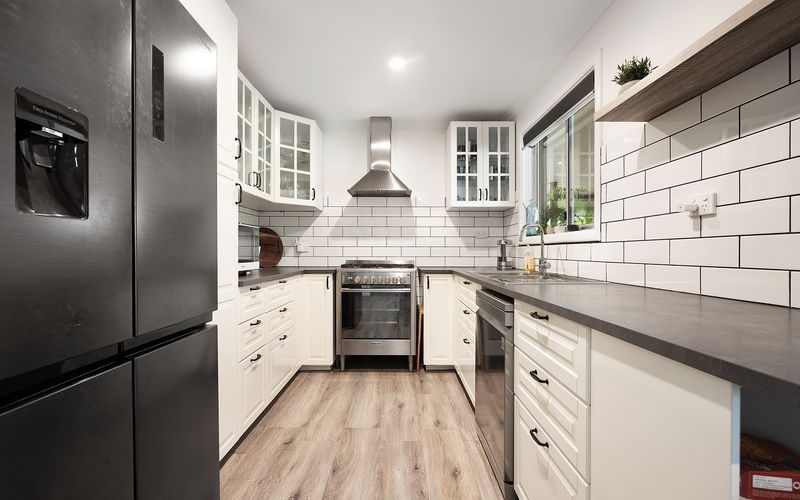 6 Kwong Close, MILLARS WELL WA 6714, Millars Well - Thumbnail 2