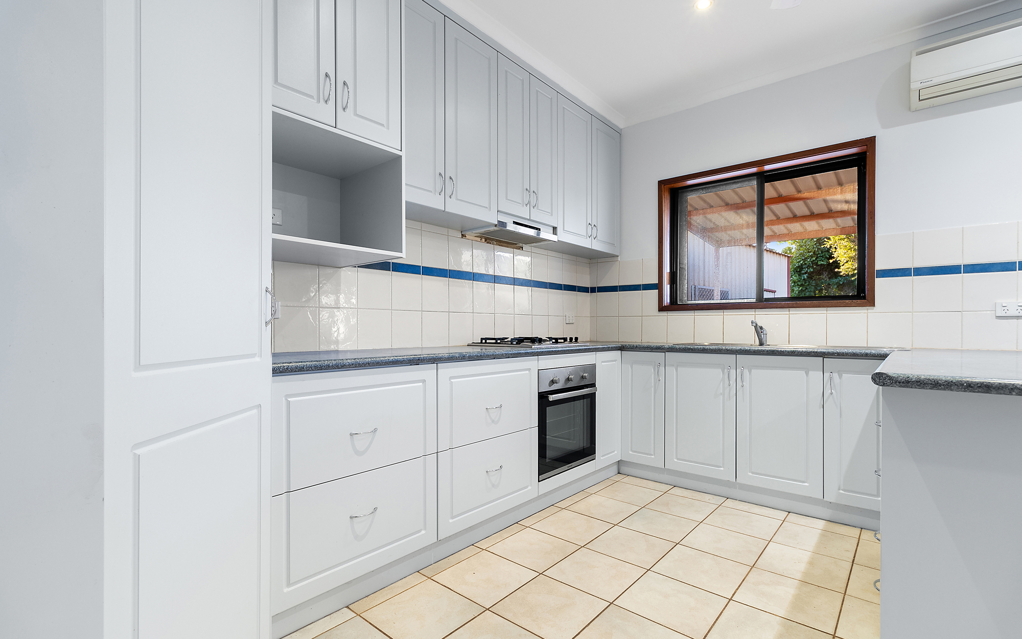 37 Gawthorne Drive, MILLARS WELL WA 6714, Millars Well - Thumbnail 3