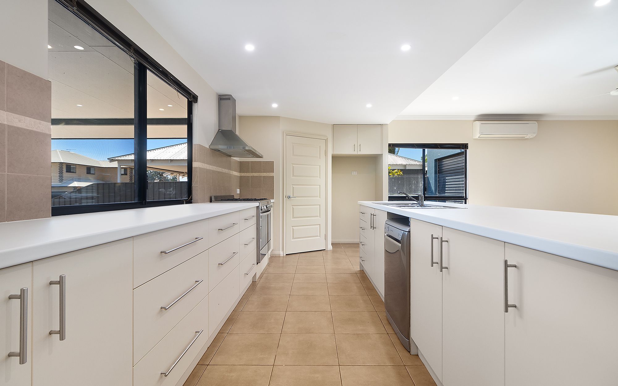 12 Yirrawari Street, BAYNTON WA 6714, Baynton - Thumbnail 5