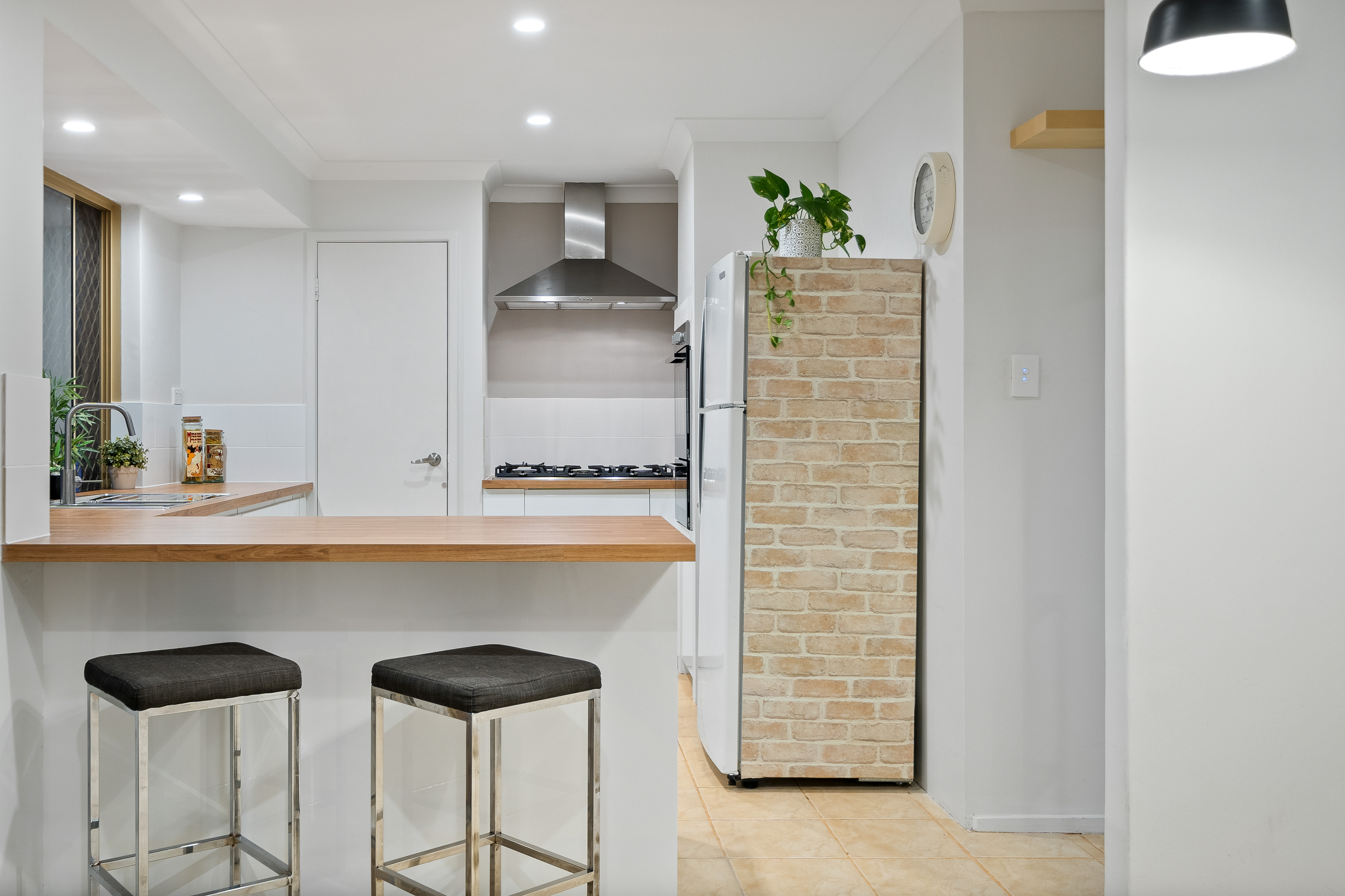Renovated & Elevated, Ready To Move In!, 58 Casilda Road, DUNCRAIG WA 6023, Duncraig - Thumbnail 2