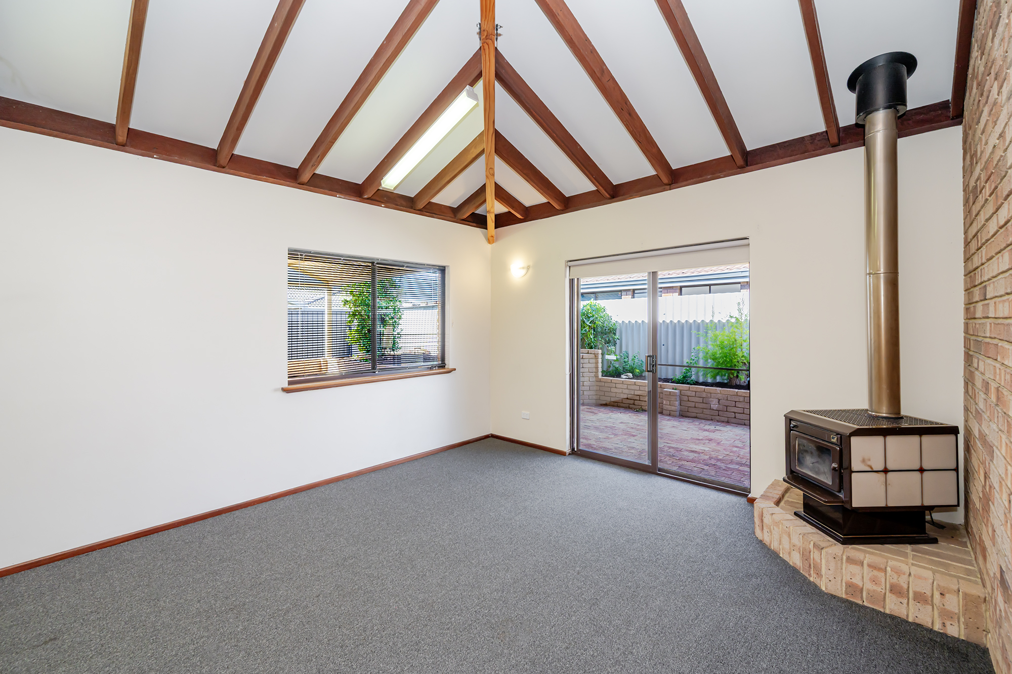 34 Seacrest Drive, SORRENTO WA 6020, Sorrento - Thumbnail 2
