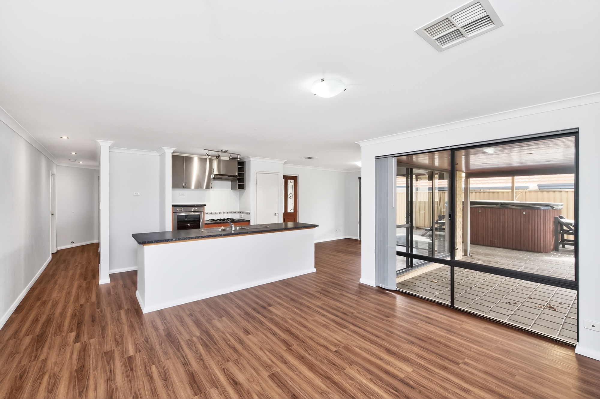 9 Beachwood Crescent, BUTLER WA 6036, Butler - Thumbnail 3