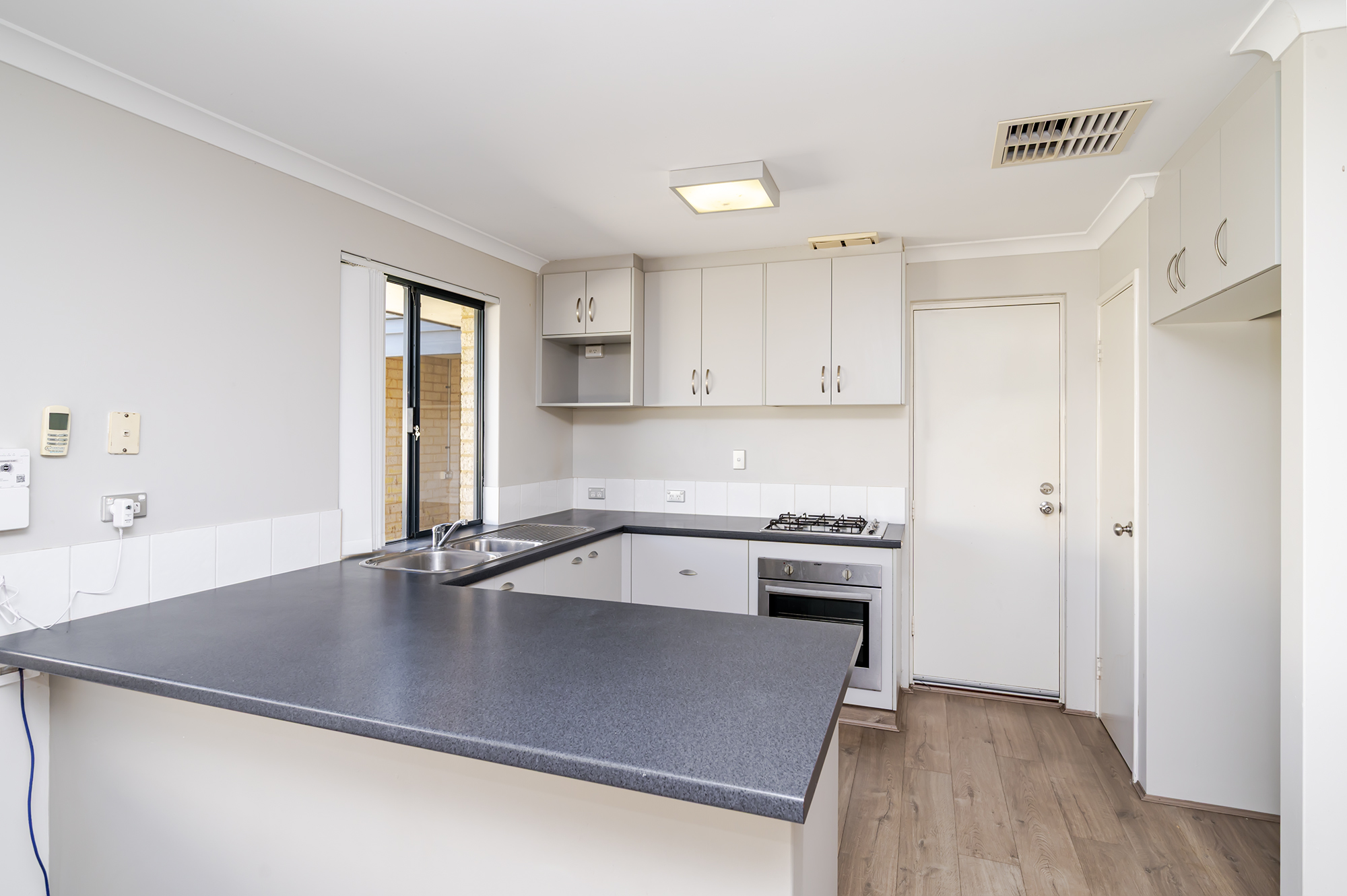 1 Rosea Way, BANKSIA GROVE WA 6031, Banksia Grove - Thumbnail 4
