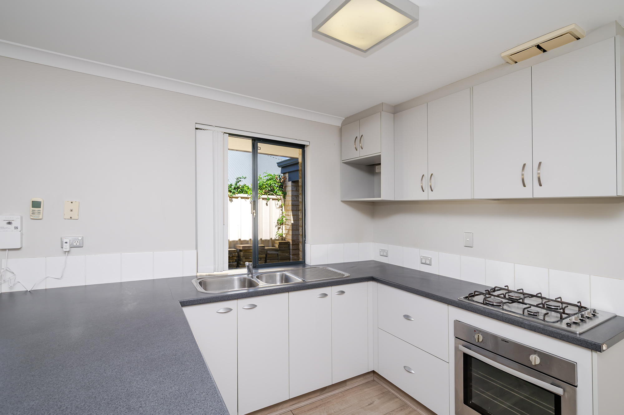 1 Rosea Way, BANKSIA GROVE WA 6031, Banksia Grove - Thumbnail 6