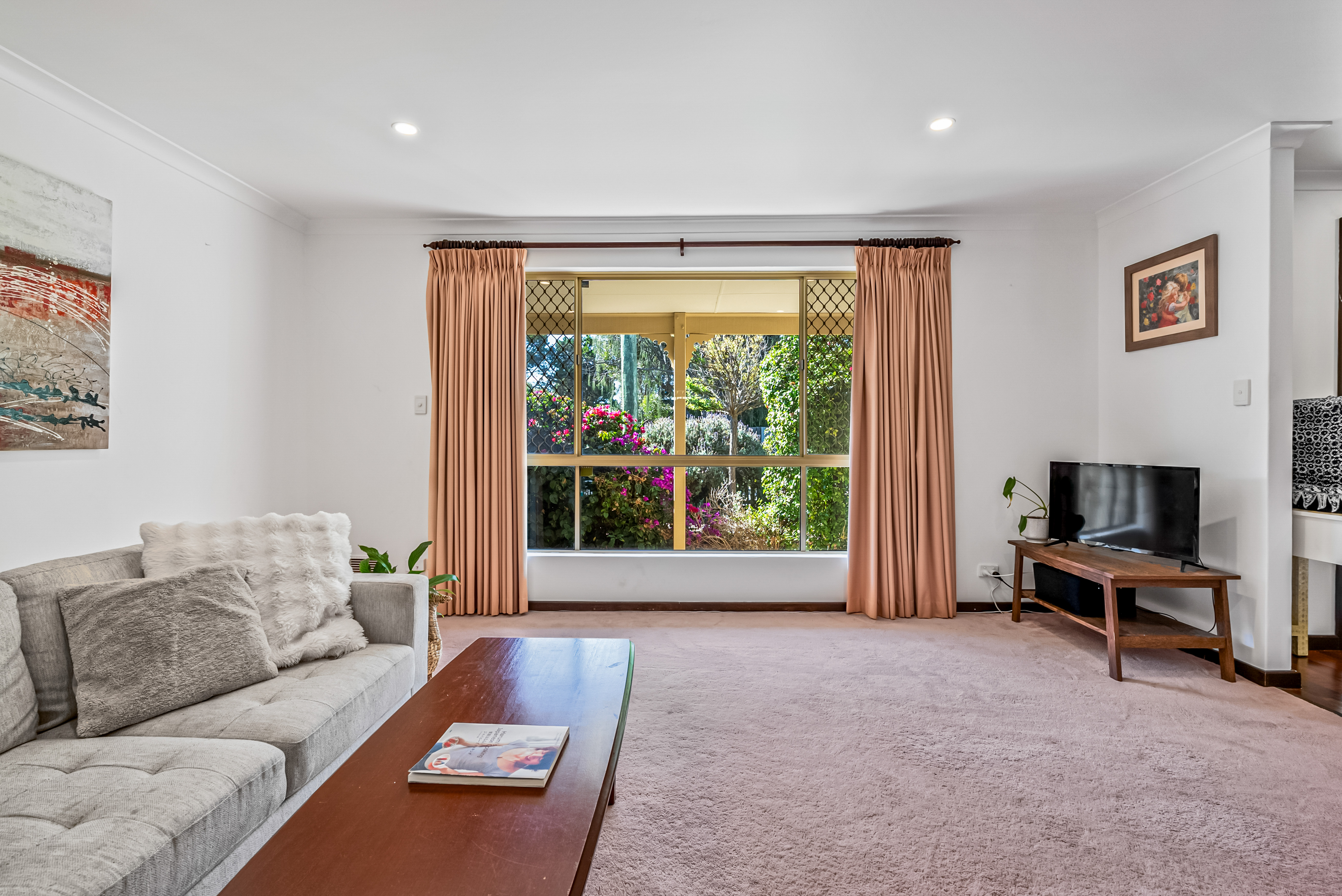 Coastal Charm on a Big Corner Block!, 2 Newquay Close, YANCHEP WA 6035, Yanchep - Thumbnail 7