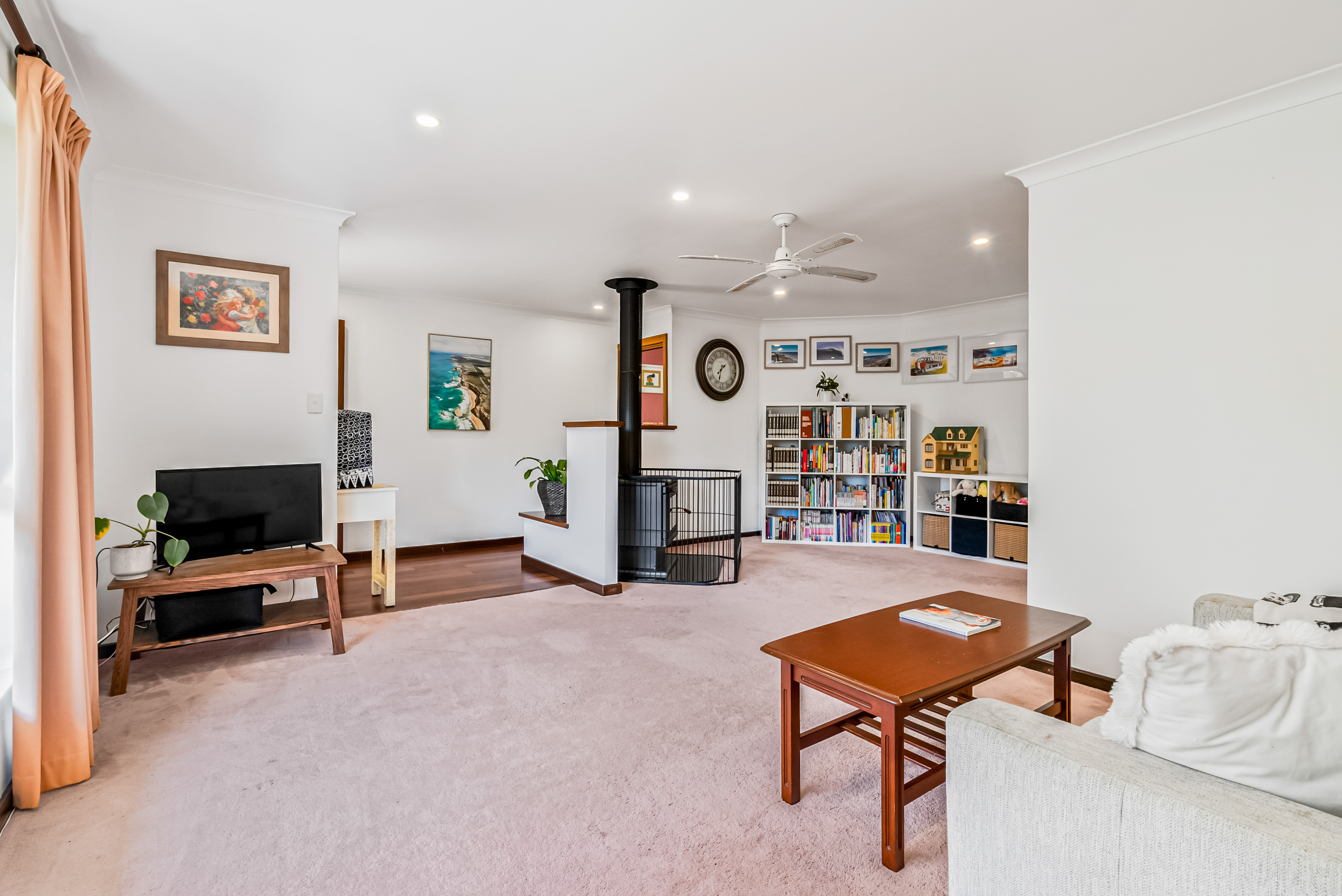 Coastal Charm on a Big Corner Block!, 2 Newquay Close, YANCHEP WA 6035, Yanchep - Thumbnail 8