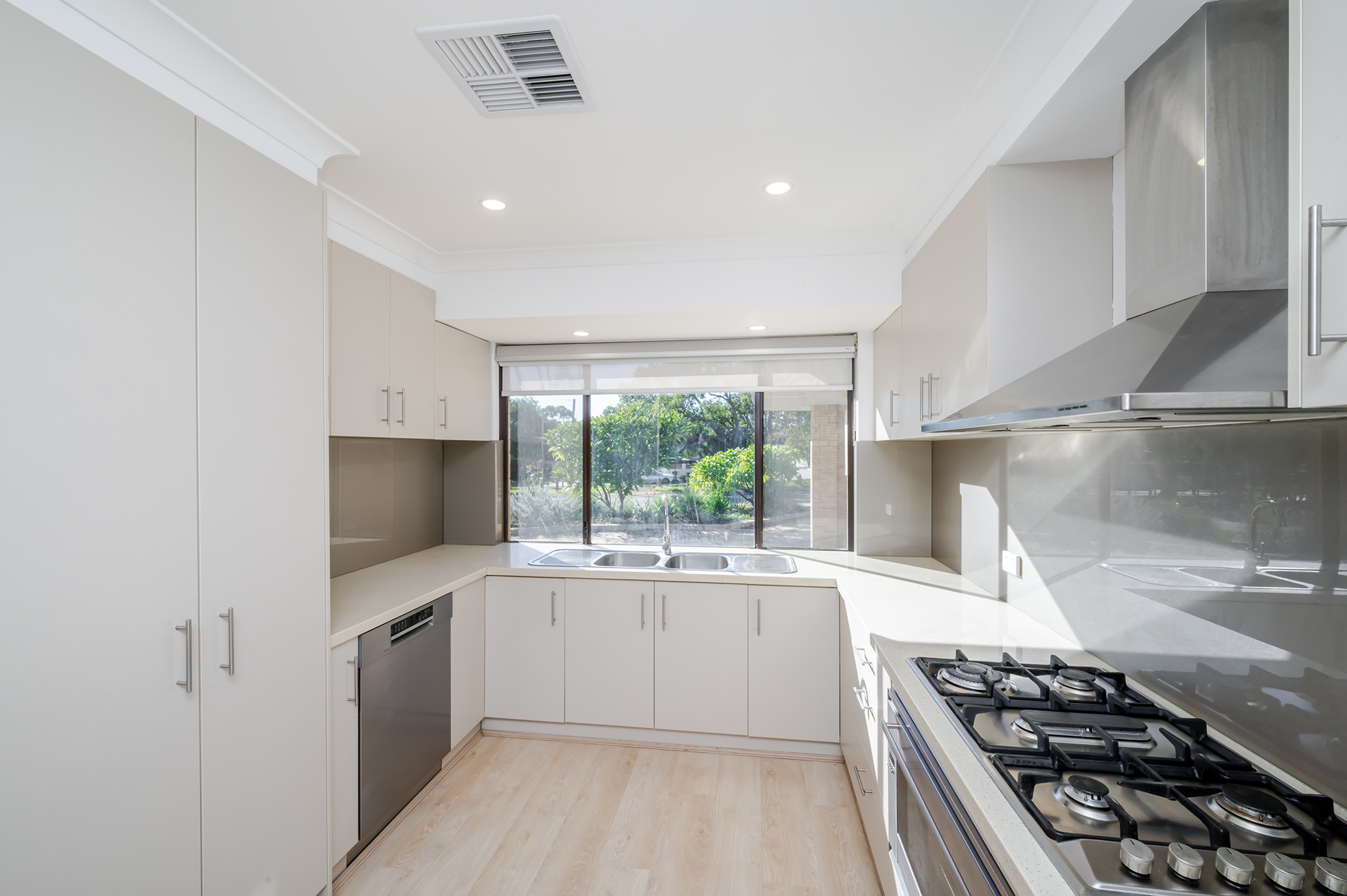 16 Mamo Place, GREENWOOD WA 6024, Greenwood - Thumbnail 2