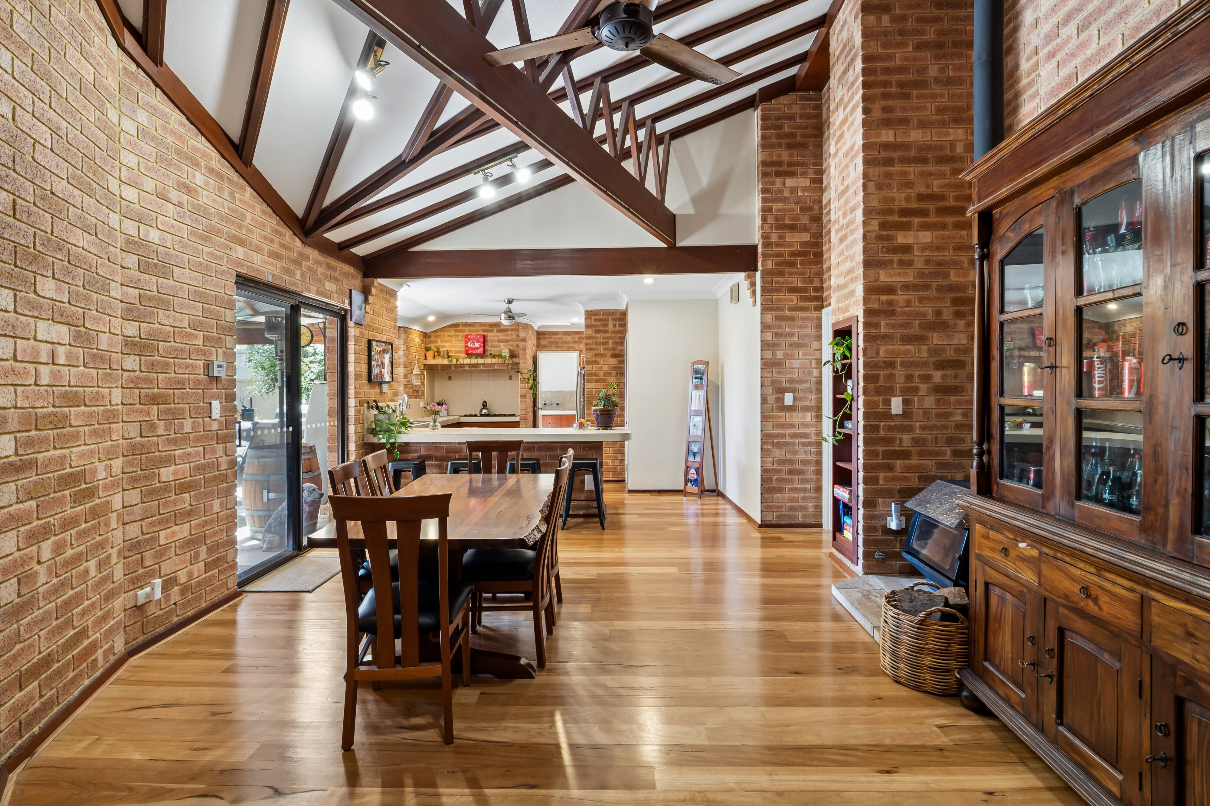 A brilliant entry into Duncraig, 5A Burtonia Close, DUNCRAIG WA 6023, Duncraig - Thumbnail 2