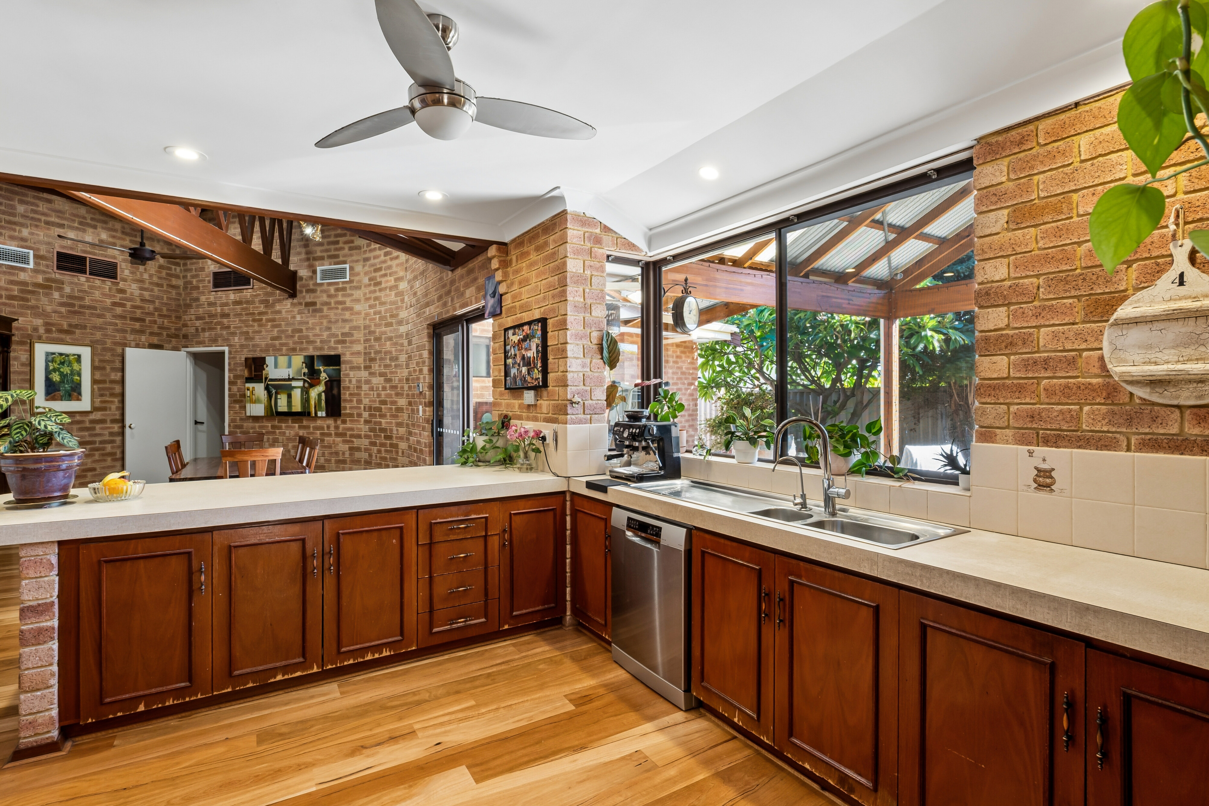 A brilliant entry into Duncraig, 5A Burtonia Close, DUNCRAIG WA 6023, Duncraig - Thumbnail 4