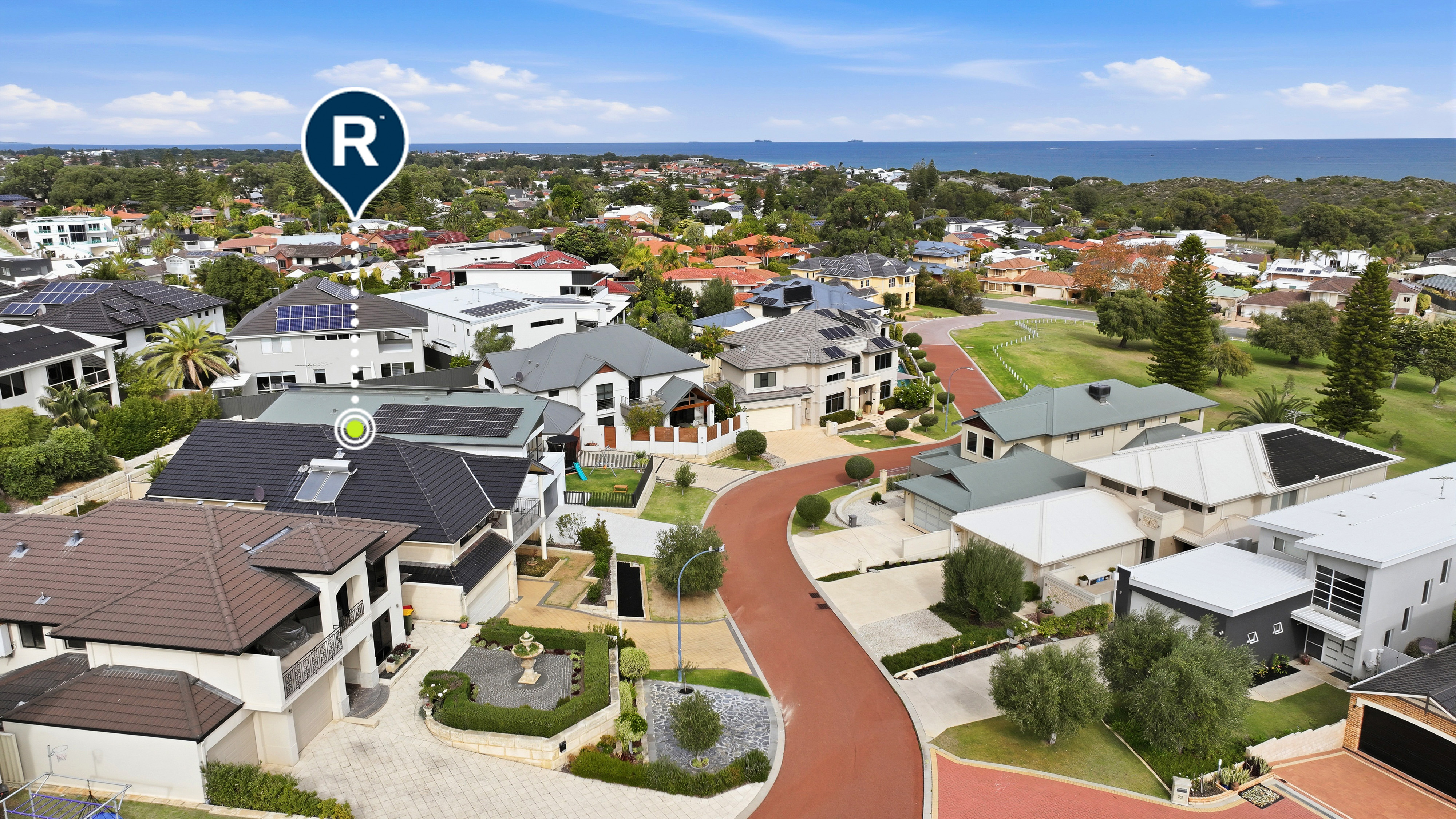 Sunsets, Sea Views & Space for Everyone, 15 Waverton Court, KALLAROO WA 6025, Kallaroo - Thumbnail 2