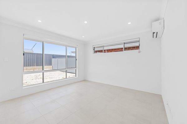7 CUSSINGTON WAY, ELLENBROOK WA 6069, Ellenbrook - Thumbnail 4