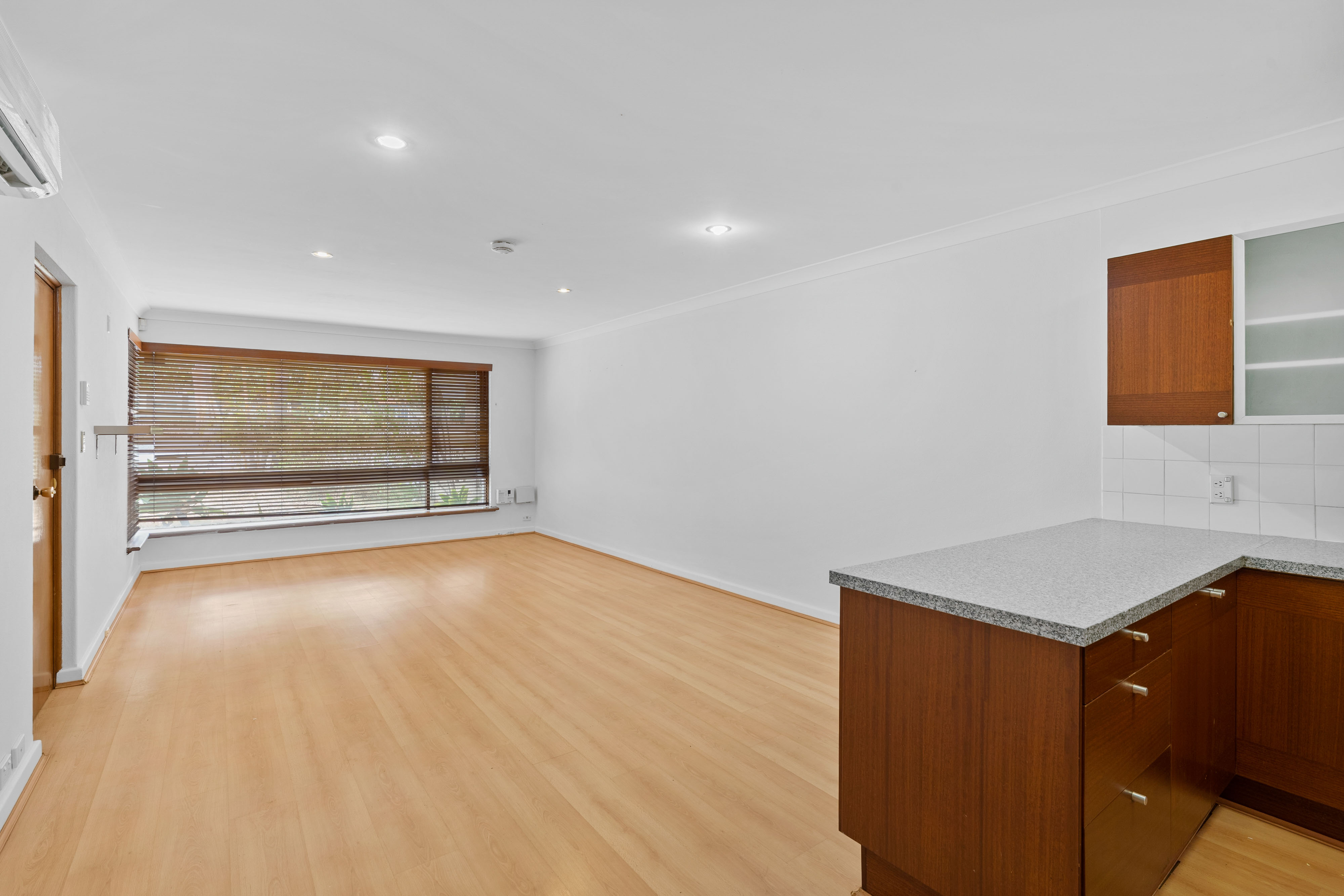 73 Riseley Street, ARDROSS WA 6153, Ardross - Thumbnail 6