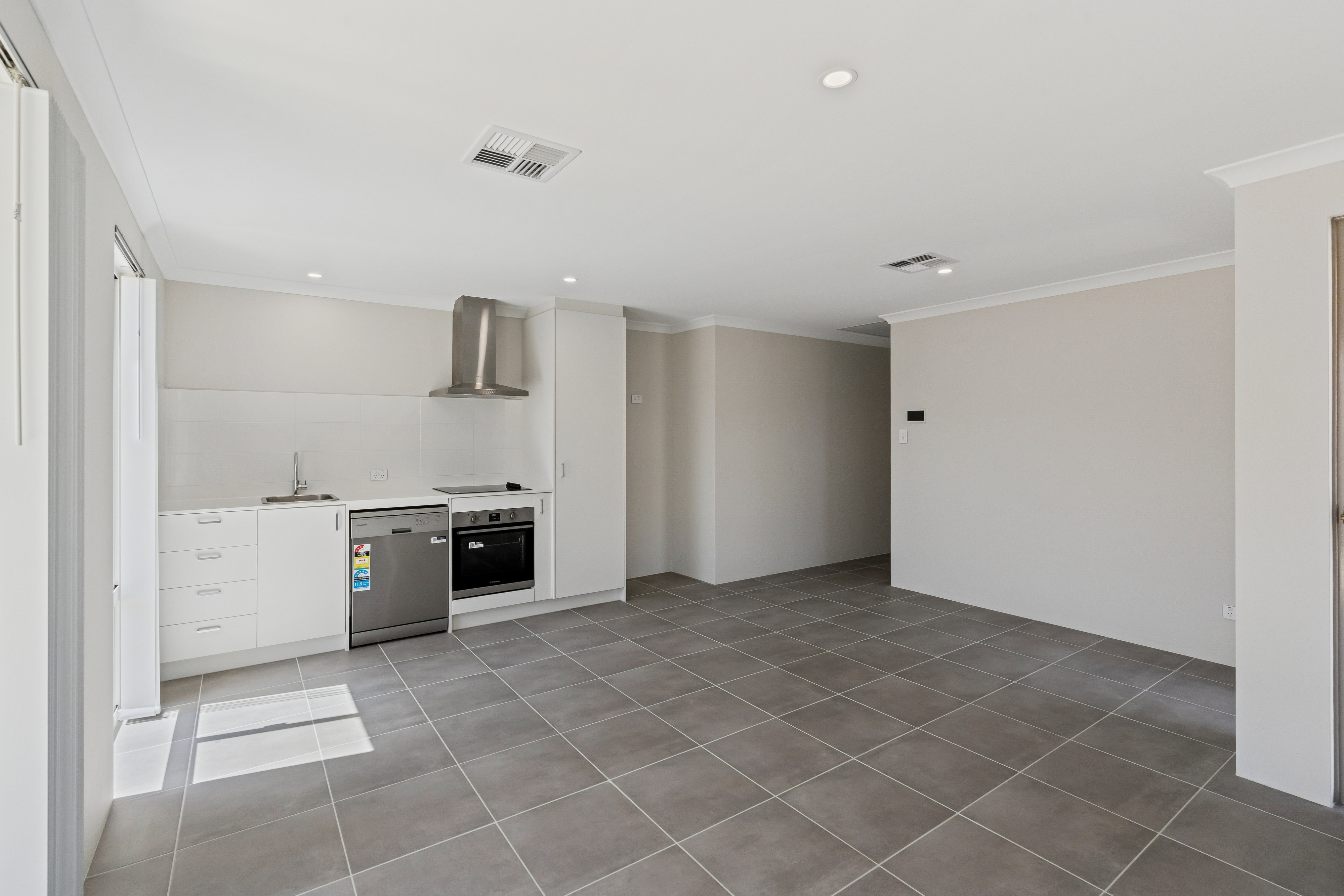 15A Westmoreland Circle, BERTRAM WA 6167, Bertram - Thumbnail 6