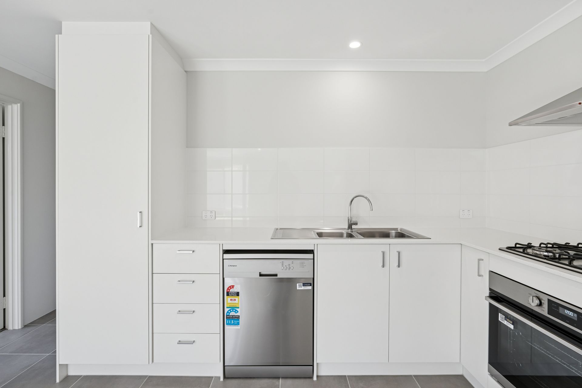 15 Westmoreland Circle, BERTRAM WA 6167, Bertram - Thumbnail 6