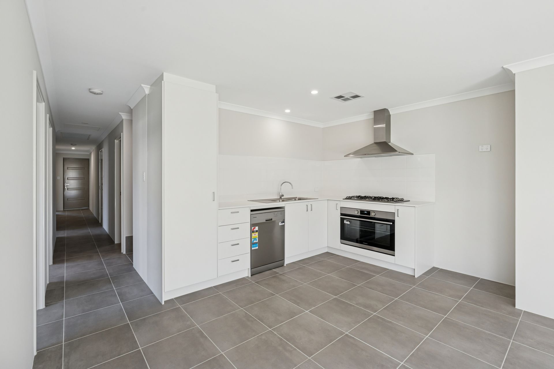 15 Westmoreland Circle, BERTRAM WA 6167, Bertram - Thumbnail 7