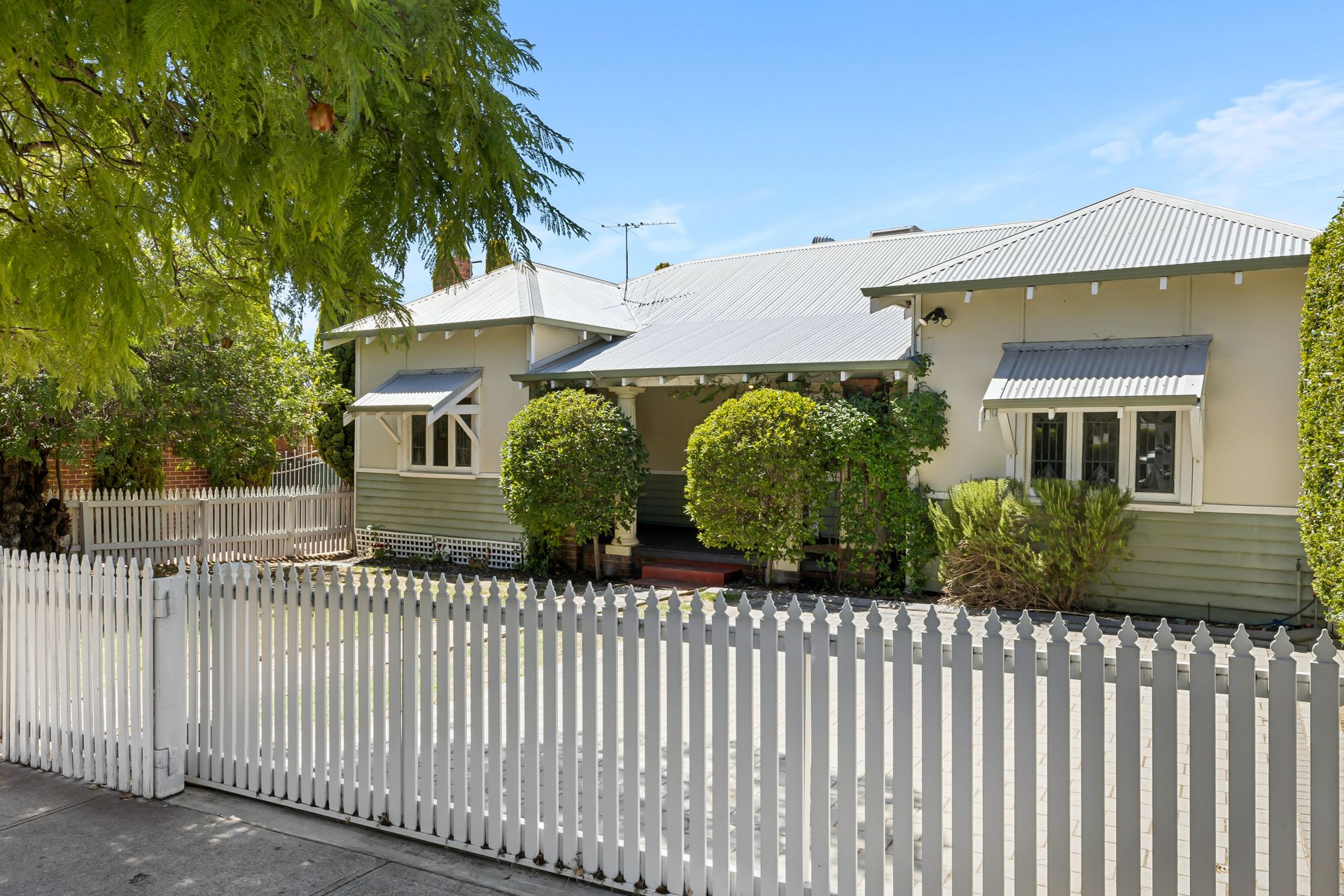 158 Hubert Street, EAST VICTORIA PARK WA 6101, East Victoria Park - Image 1