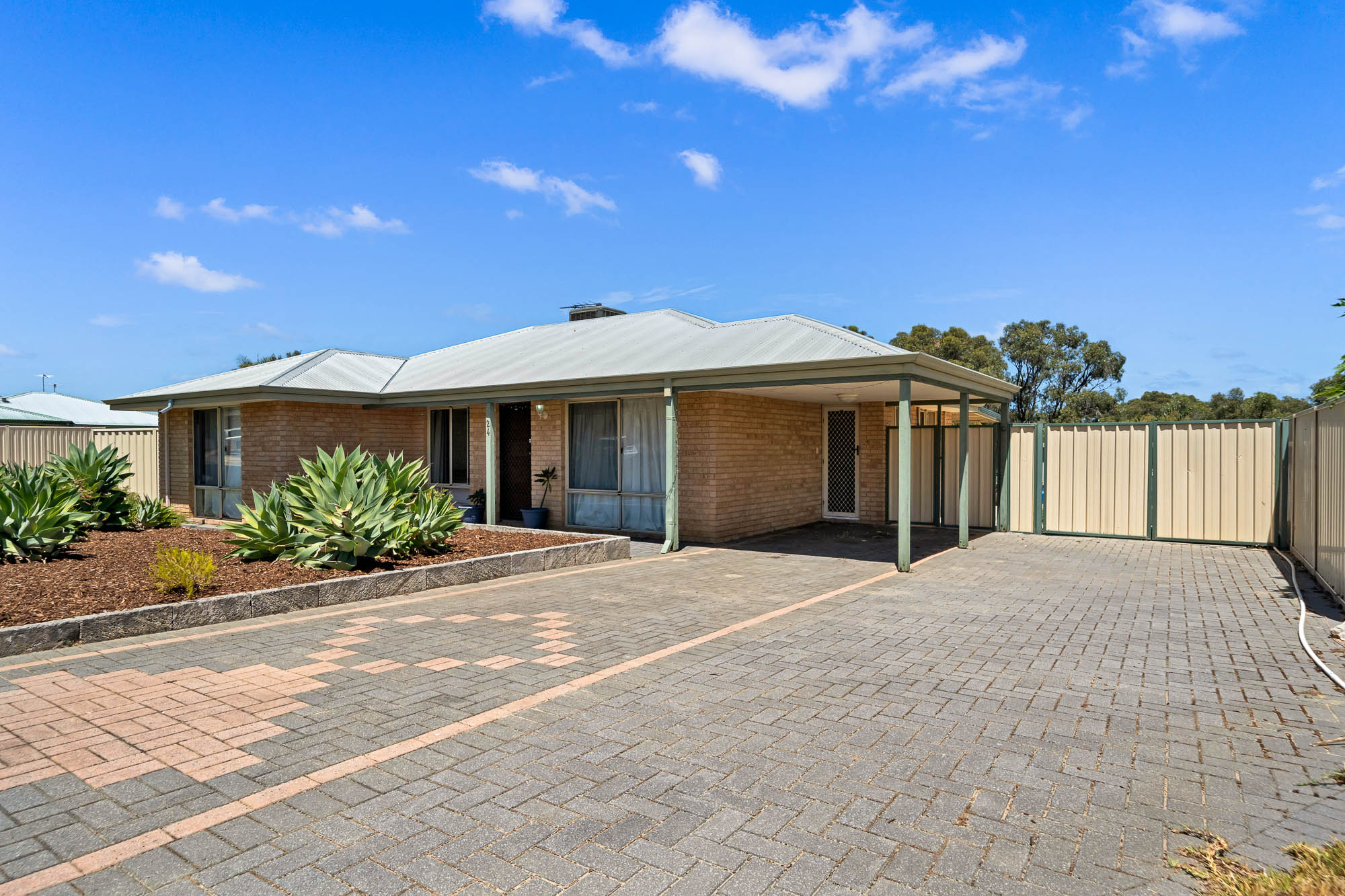 24 Bateson Heights, CLARKSON WA 6030, Clarkson - Thumbnail 2