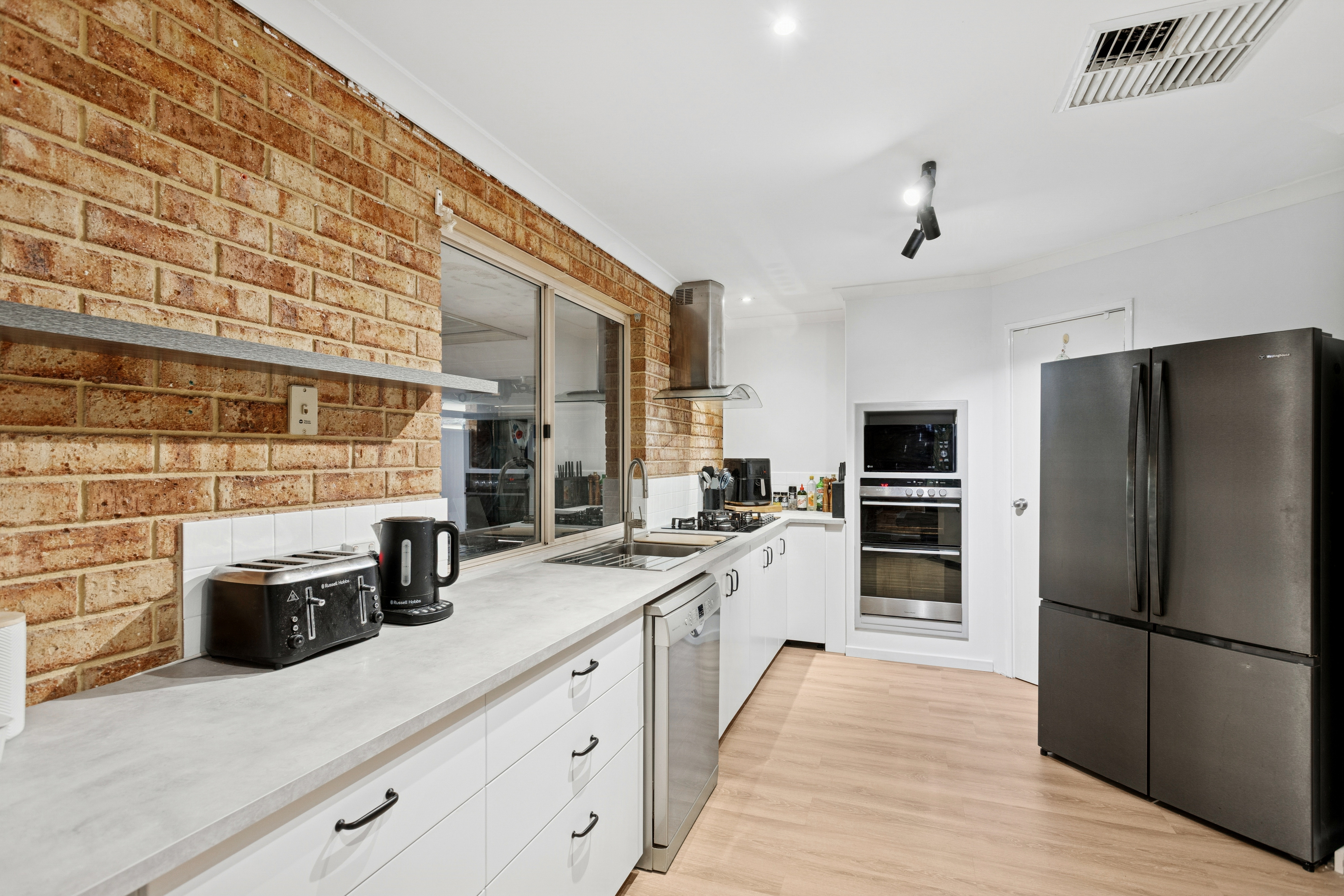2 Summit Grove, SWAN VIEW WA 6056, Swan View - Thumbnail 3