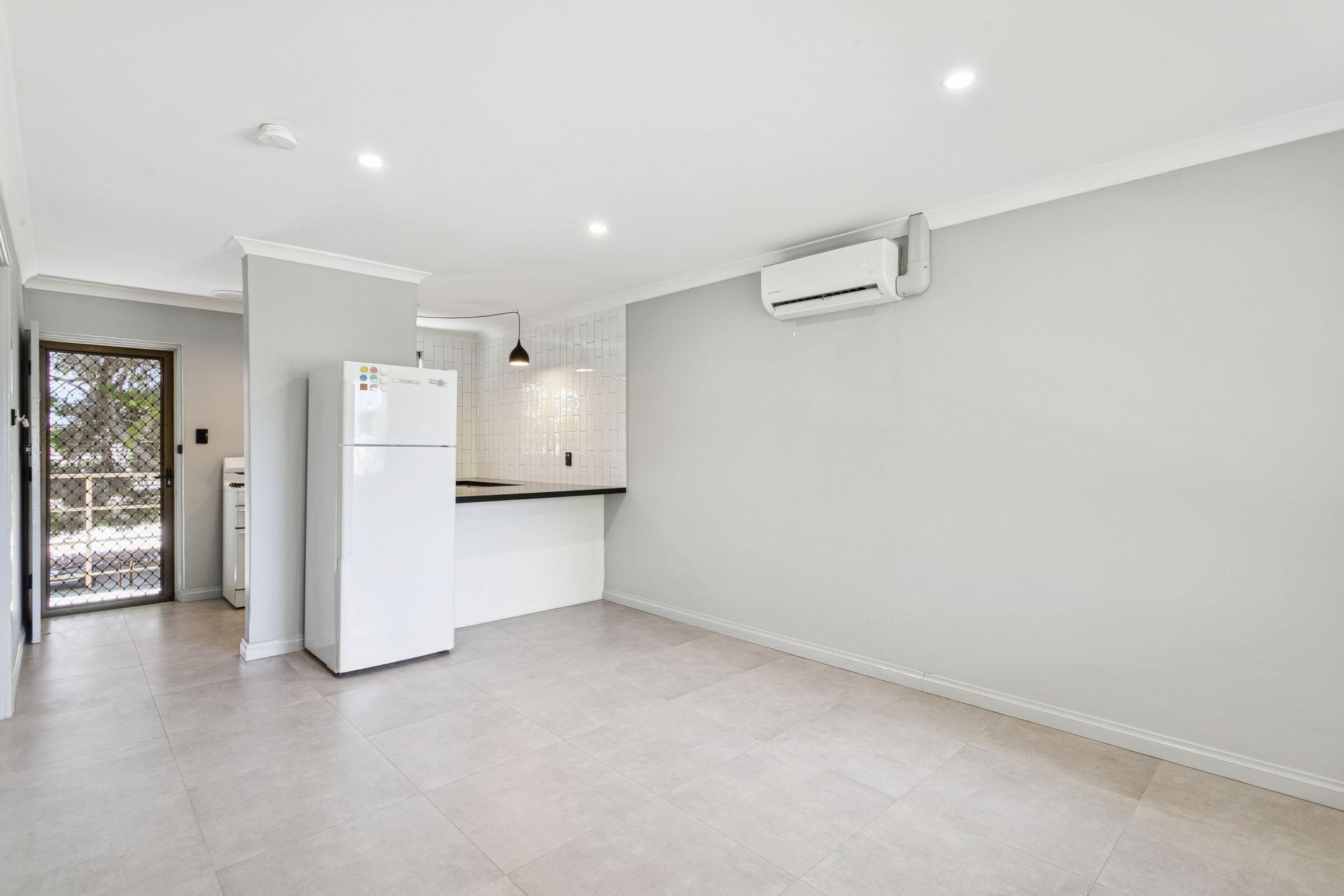10/4 Altair Street, DIANELLA WA 6059, Dianella - Thumbnail 2