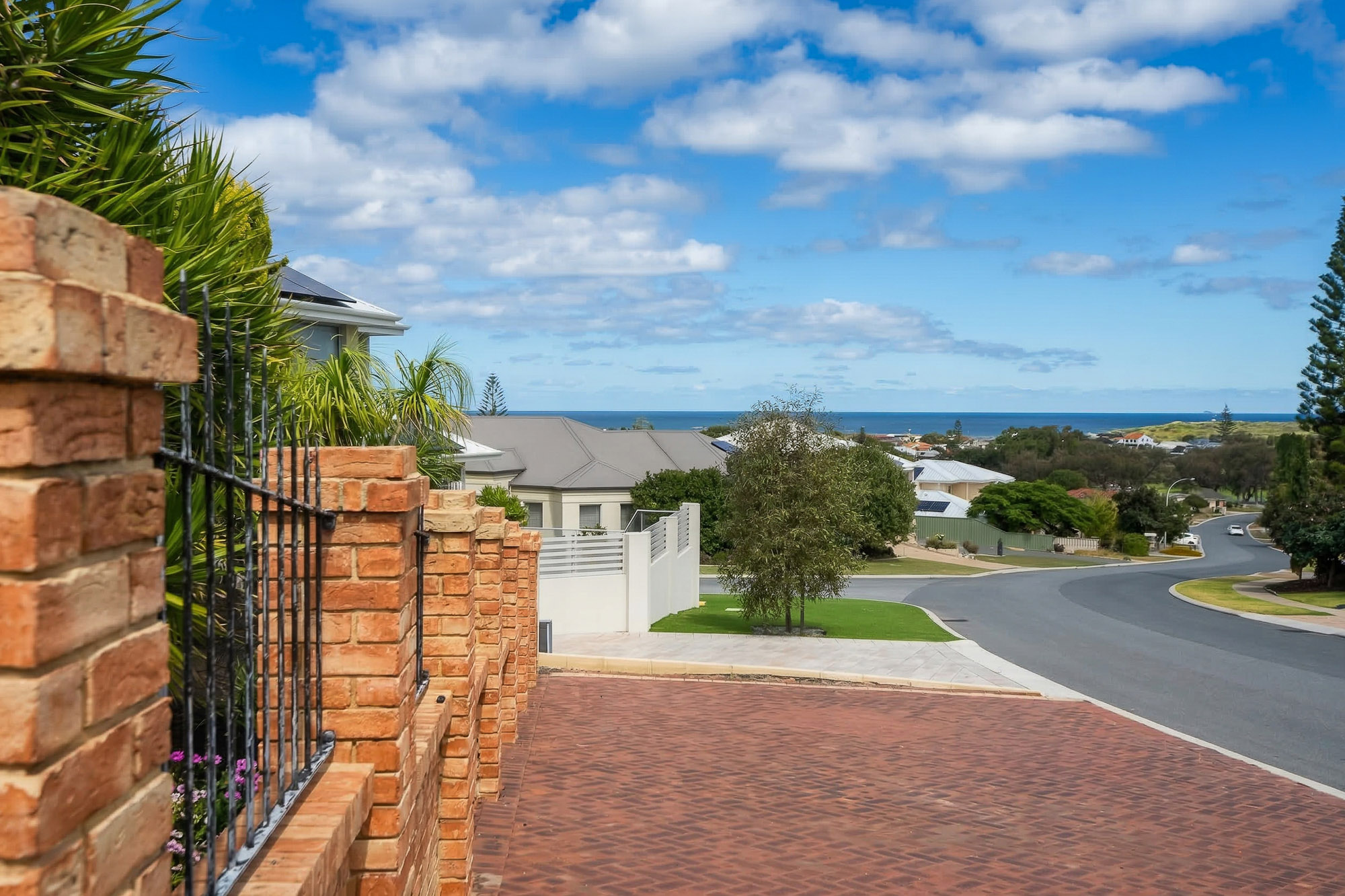 30 Spinnaker Drive, OCEAN REEF WA 6027, Ocean Reef - Thumbnail 2