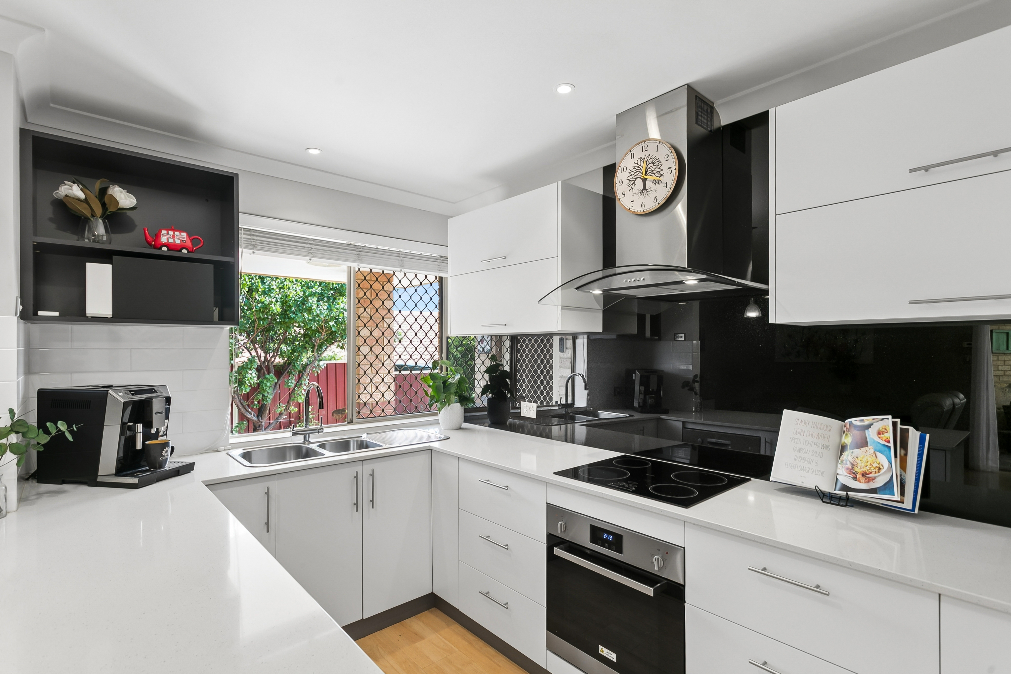 1/69 Baden Street, JOONDANNA WA 6060, Joondanna - Thumbnail 3