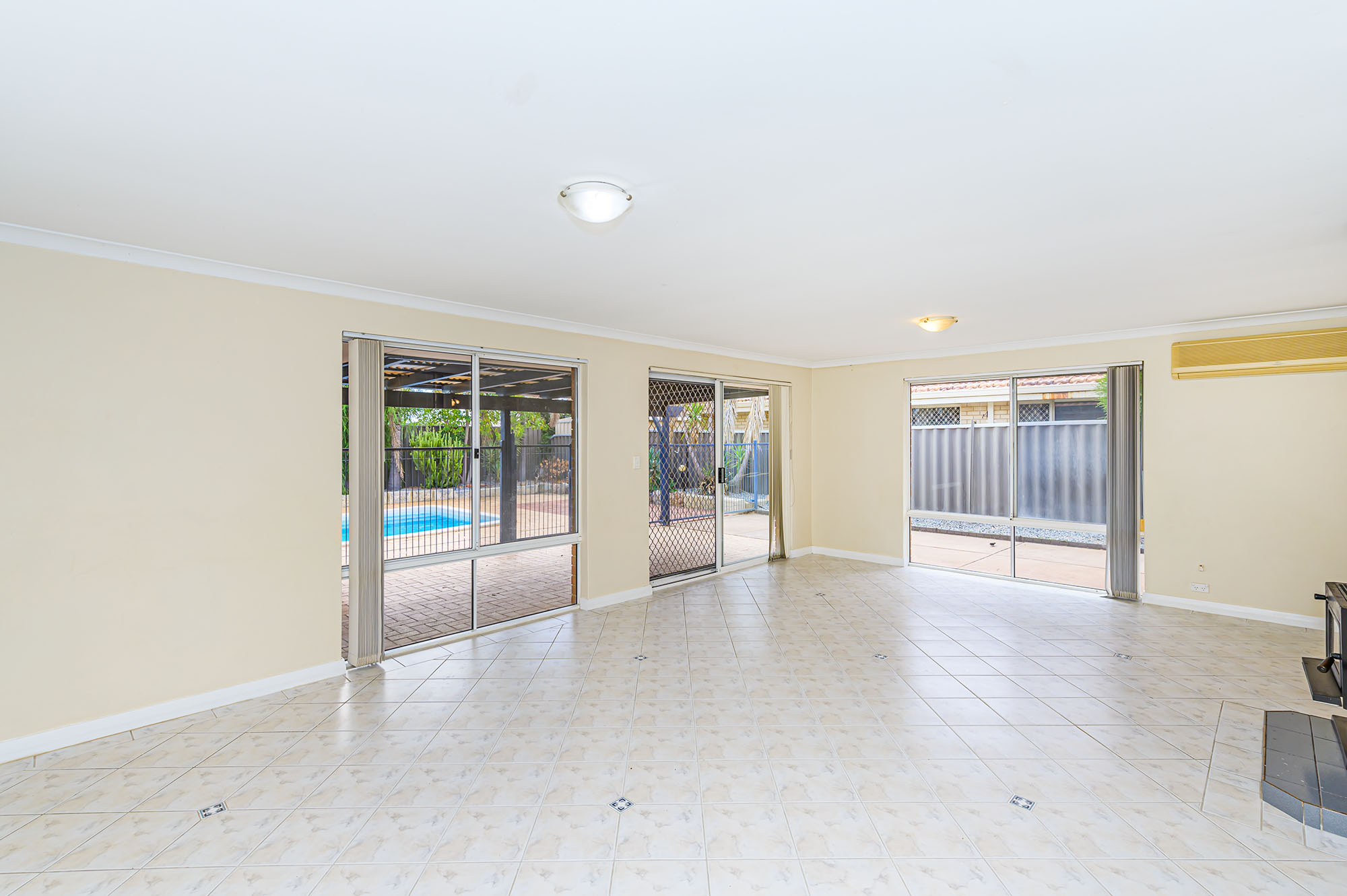 41 Caledonia Ave, CURRAMBINE WA 6028, Currambine - Thumbnail 7