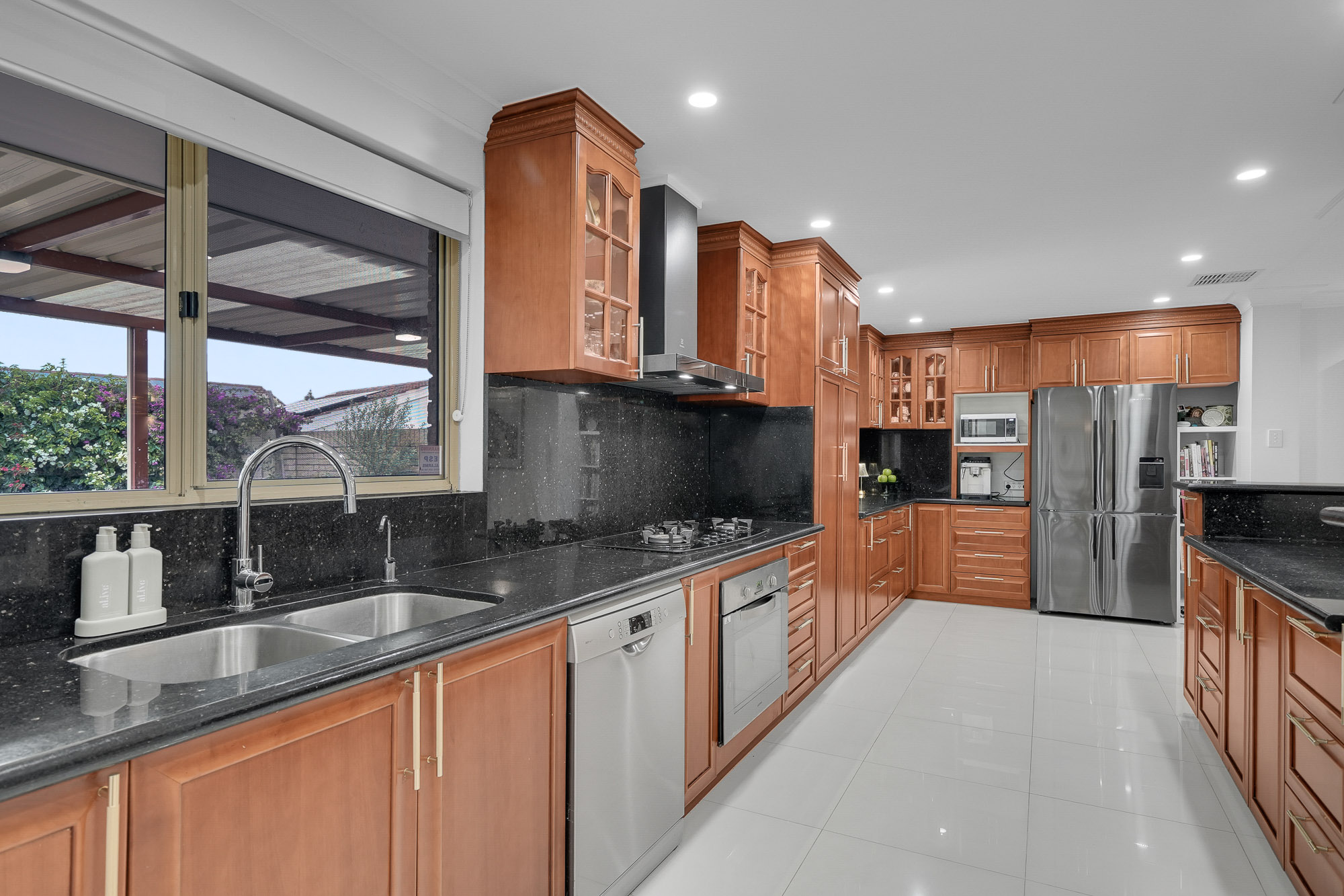 2 Sunbird Place, OCEAN REEF WA 6027, Ocean Reef - Thumbnail 7