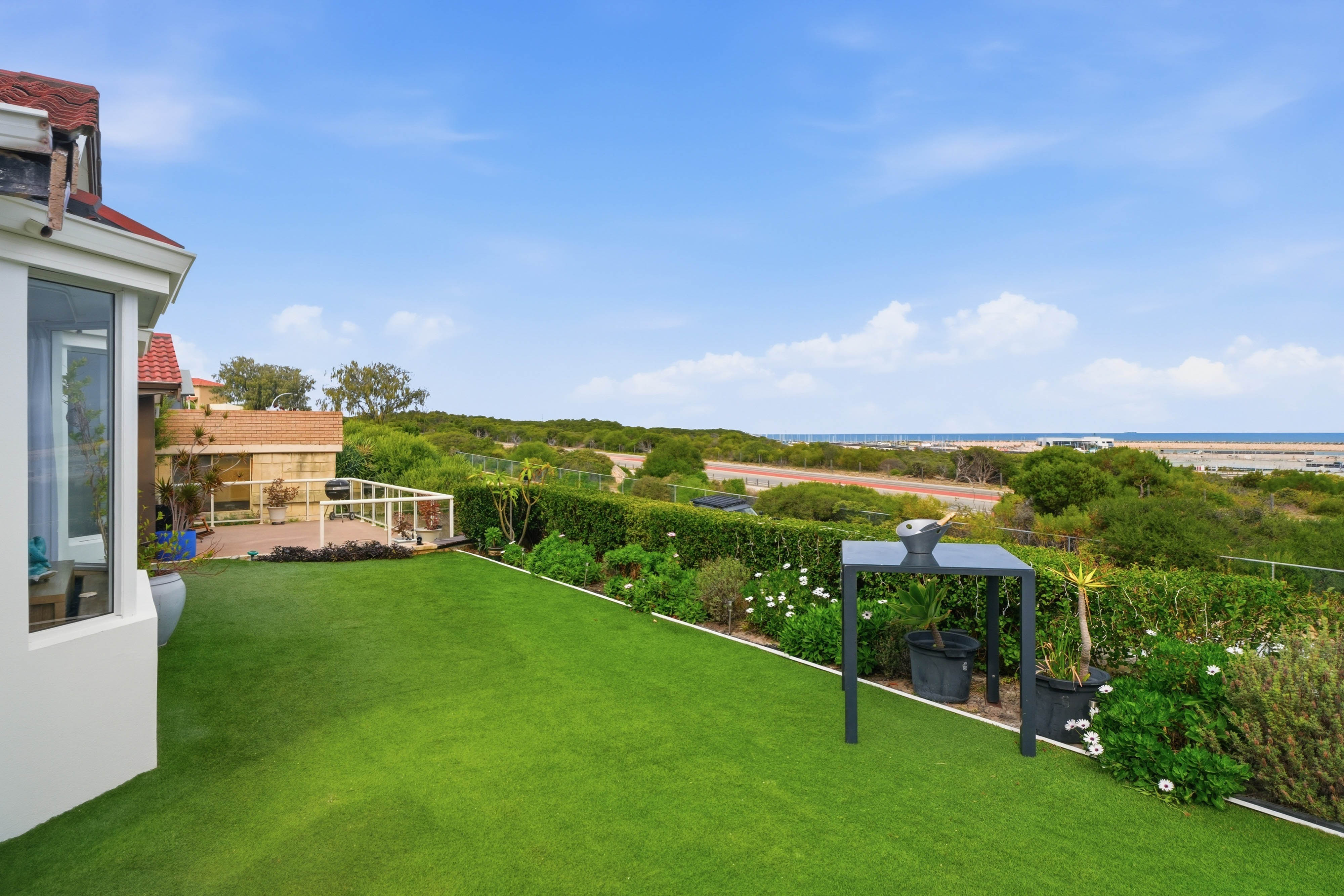 56 Southern Cross Circle, OCEAN REEF WA 6027, Ocean Reef - Thumbnail 2