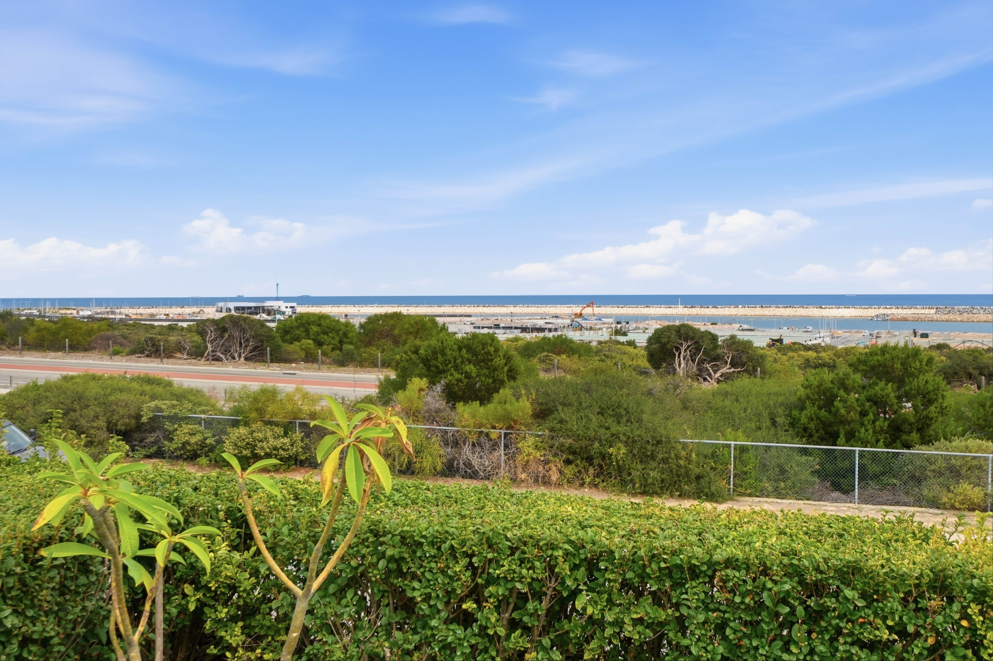 56 Southern Cross Circle, OCEAN REEF WA 6027, Ocean Reef - Thumbnail 3