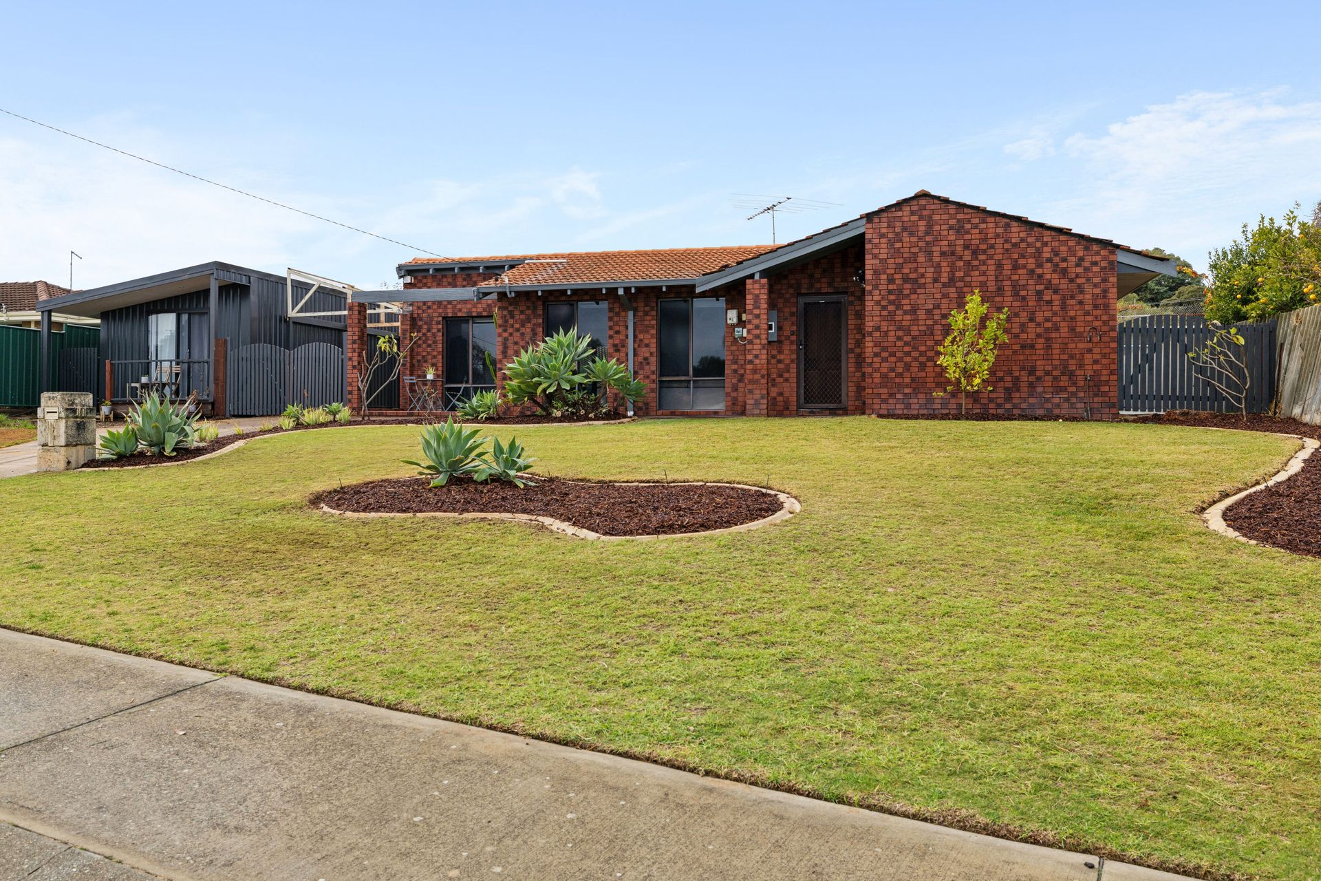 59 Leonard Way, SPEARWOOD WA 6163, Spearwood - Image 1