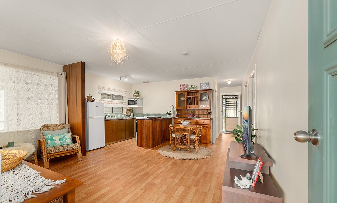6 Muriel Court, DAWESVILLE WA 6211, Dawesville - Thumbnail 4