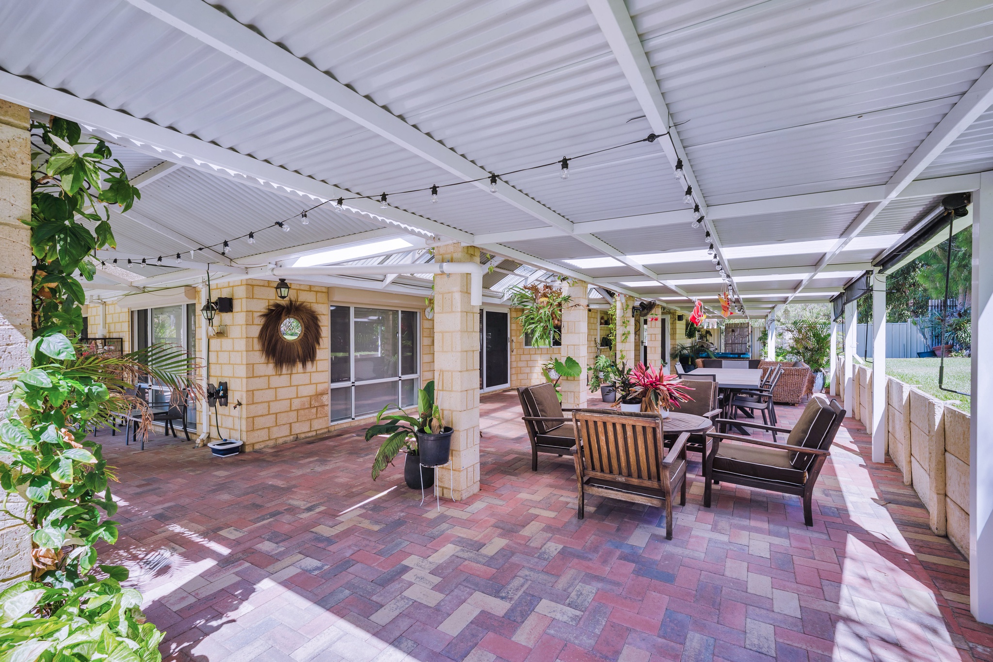 Spacious Coastal Retreat with Exceptional Entertaining & Unmatched Parking Zones, 10 Shoshone View, DAWESVILLE WA 6211, Dawesville - Thumbnail 6