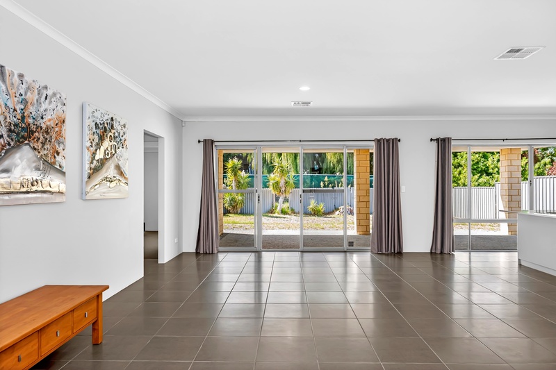 11 Clytie Road, SILVER SANDS WA 6210, Silver Sands - Thumbnail 4