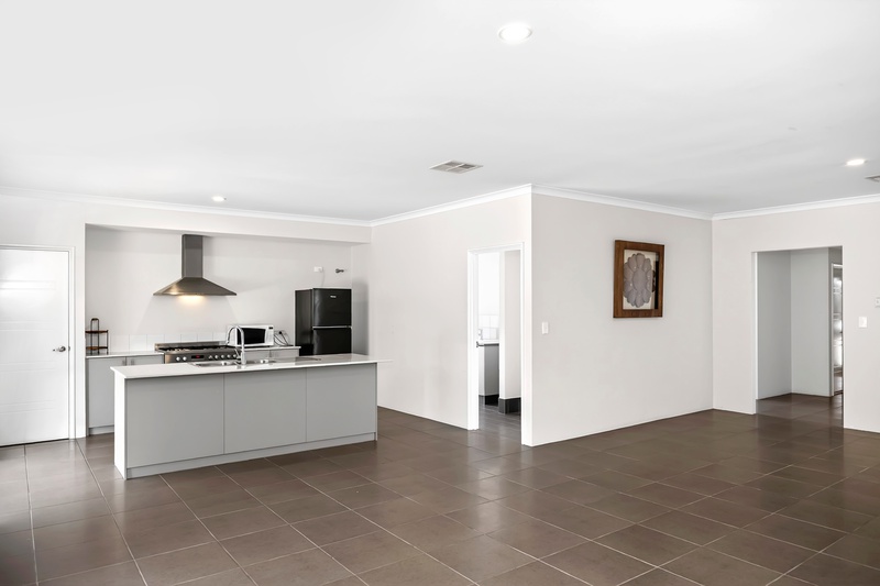 11 Clytie Road, SILVER SANDS WA 6210, Silver Sands - Thumbnail 5