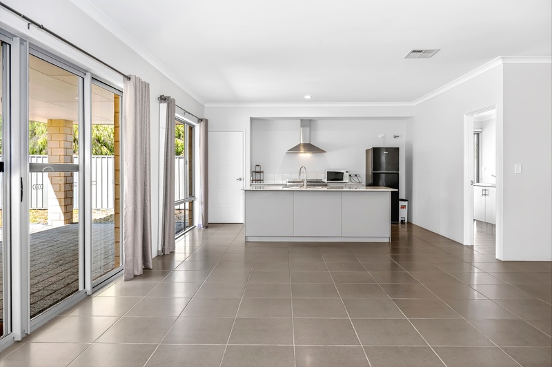 11 Clytie Road, SILVER SANDS WA 6210, Silver Sands - Thumbnail 6
