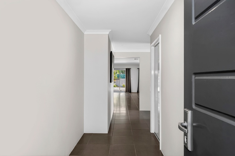 11 Clytie Road, SILVER SANDS WA 6210, Silver Sands - Thumbnail 2