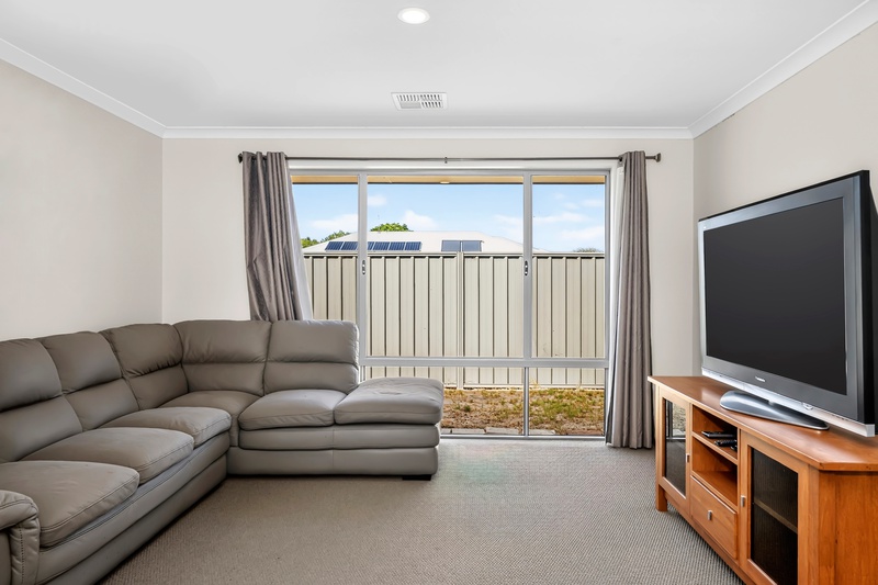 11 Clytie Road, SILVER SANDS WA 6210, Silver Sands - Thumbnail 3