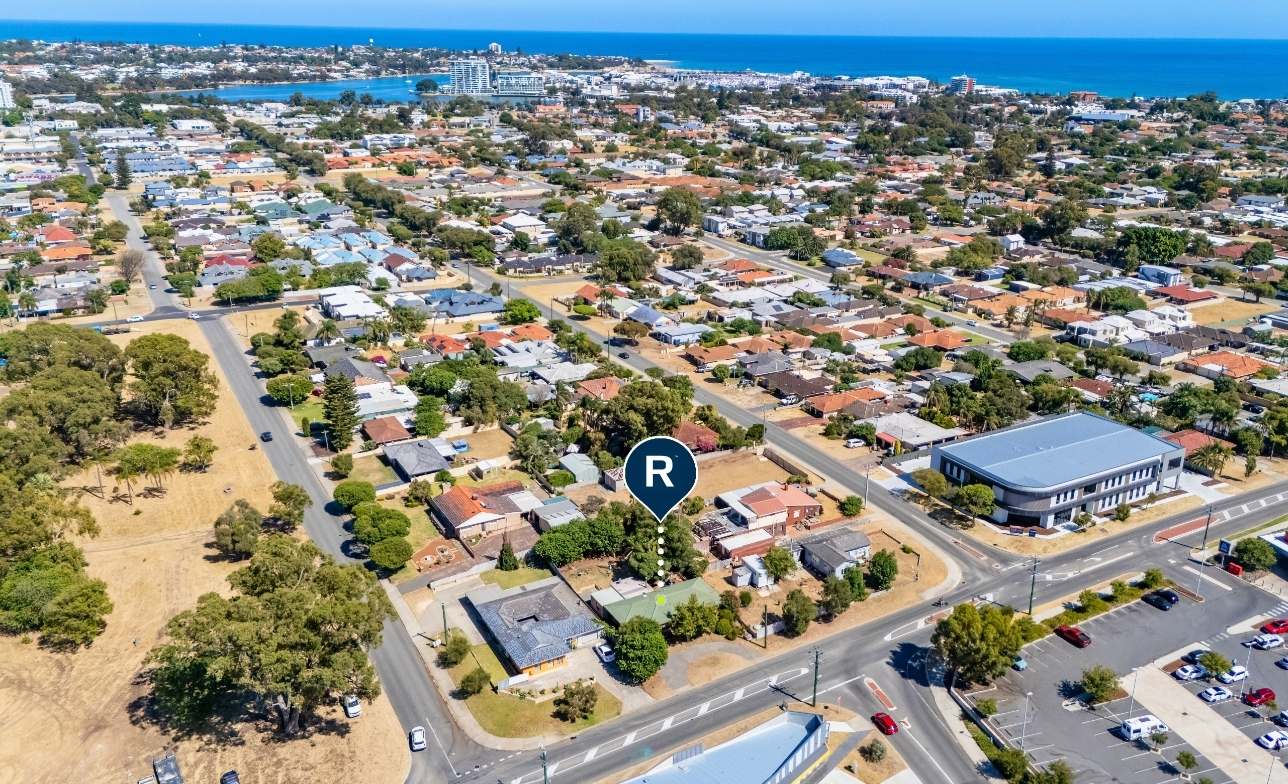 Charming Home with Development Upside (R100), 38 Anstruther Road, MANDURAH WA 6210, Mandurah - Thumbnail 3