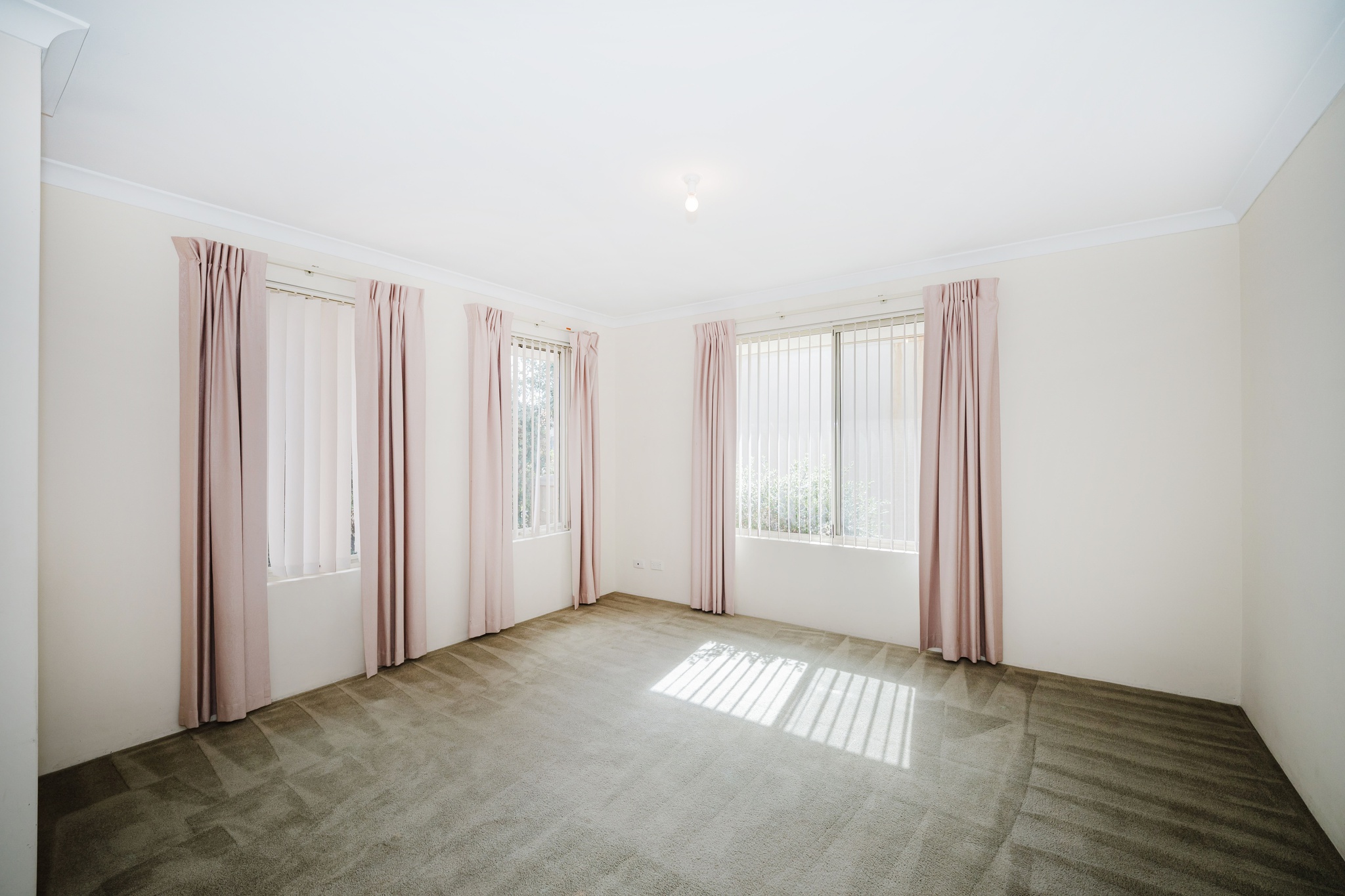 31 Batavia Avenue, WANNANUP WA 6210, Wannanup - Thumbnail 3