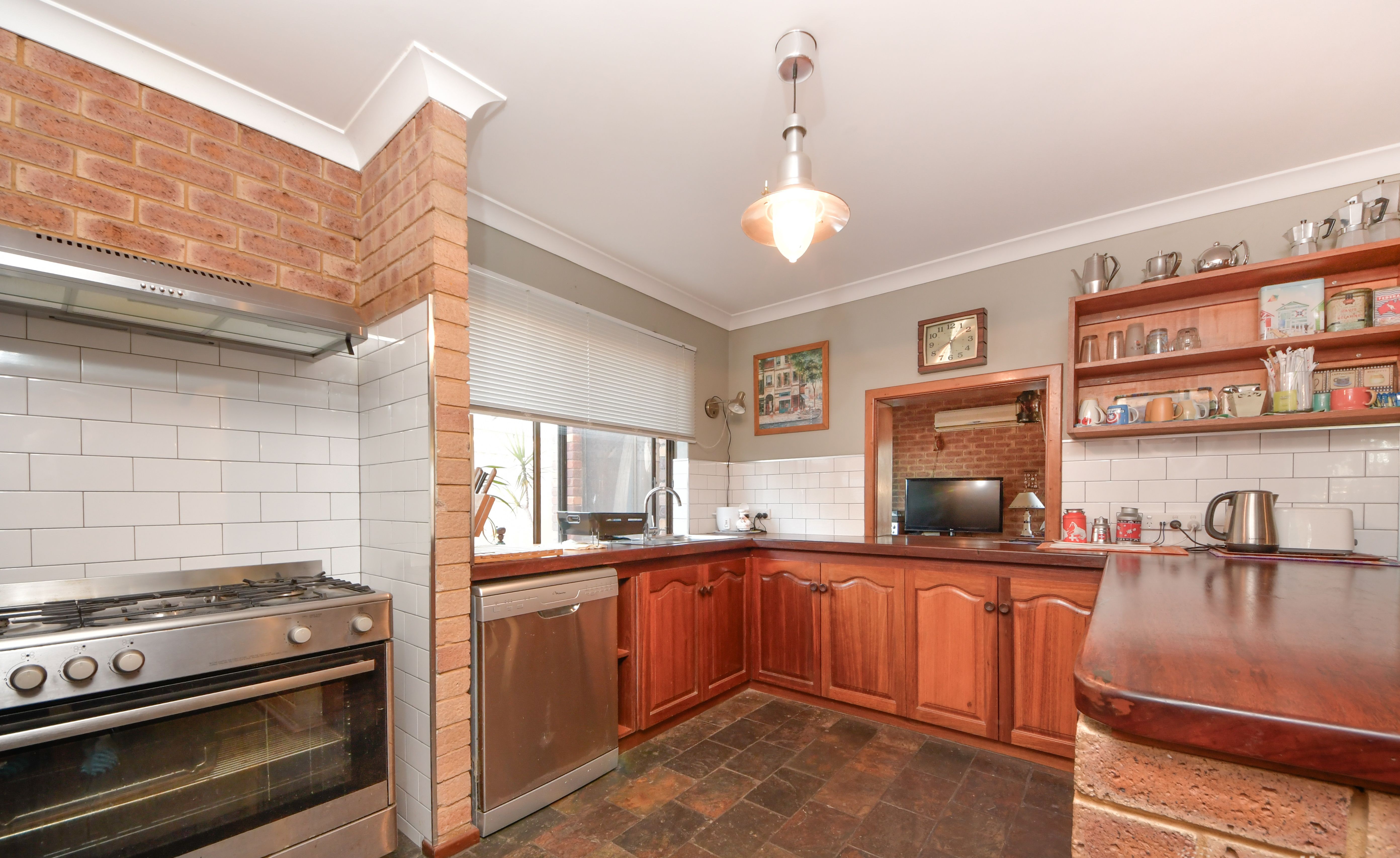 26 Malibu Road, SAFETY BAY WA 6169, Safety Bay - Thumbnail 4