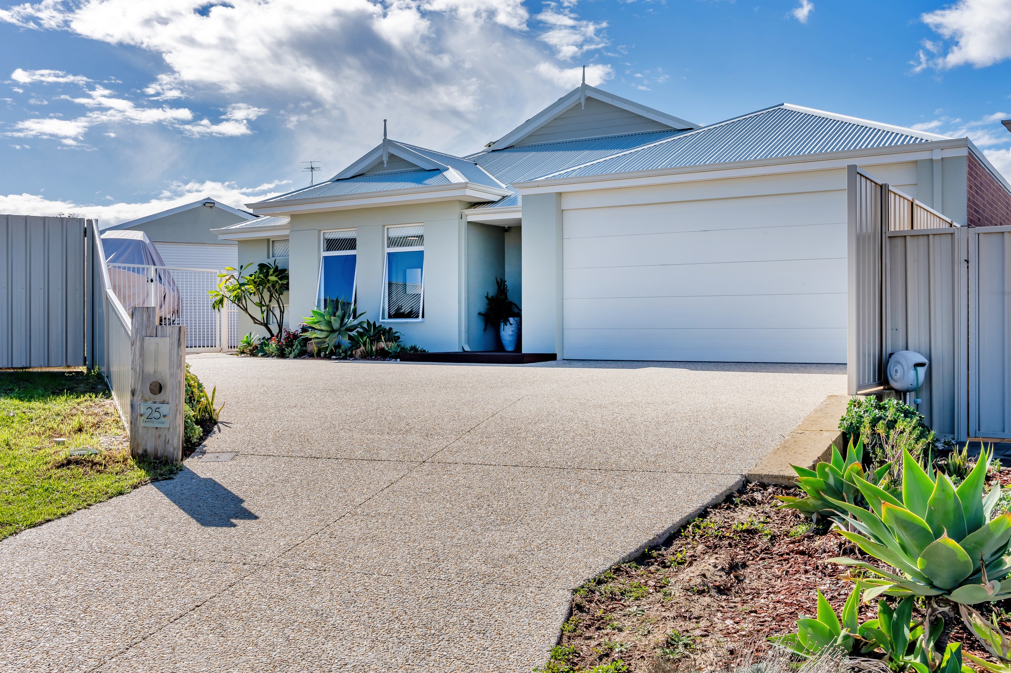 25 Bertha Loop, DUDLEY PARK WA 6210, Dudley Park - Image 1