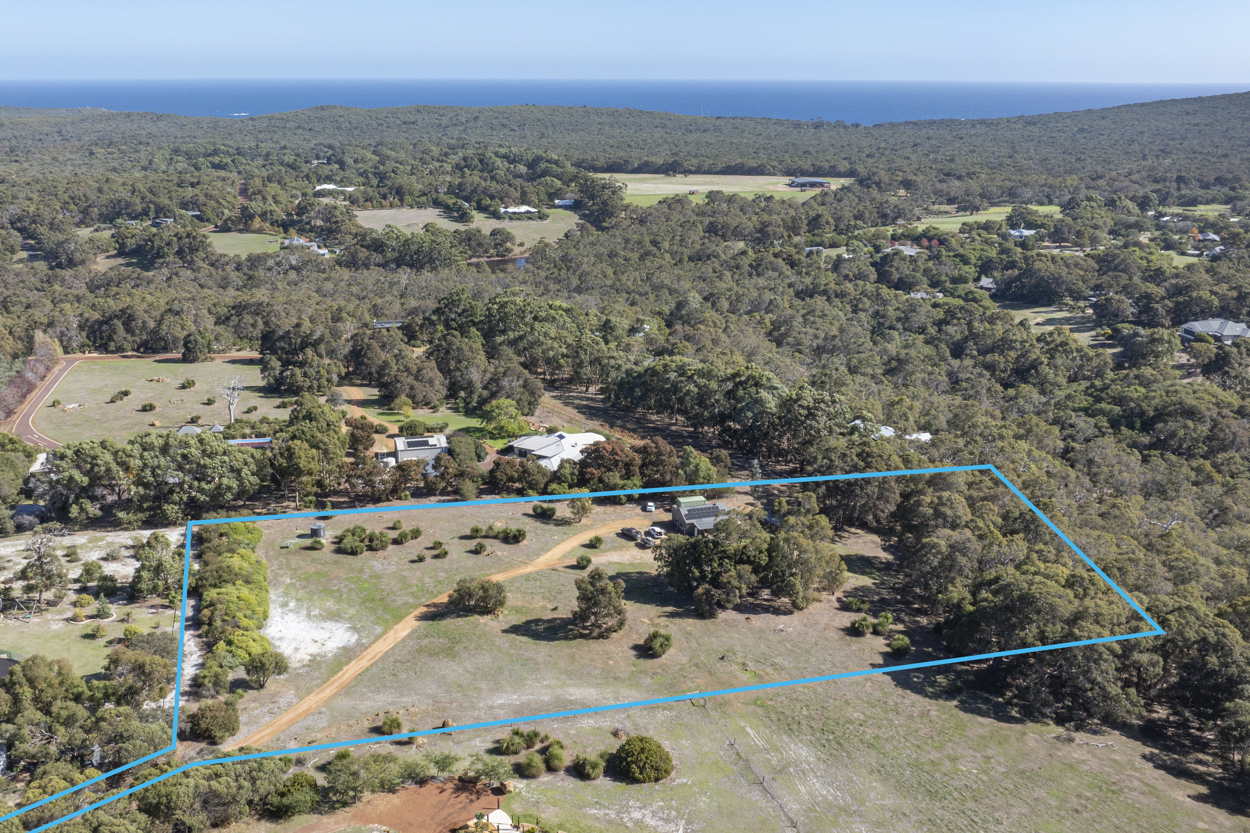 35 Shallows Loop, YALLINGUP WA 6282, Yallingup - Image 1