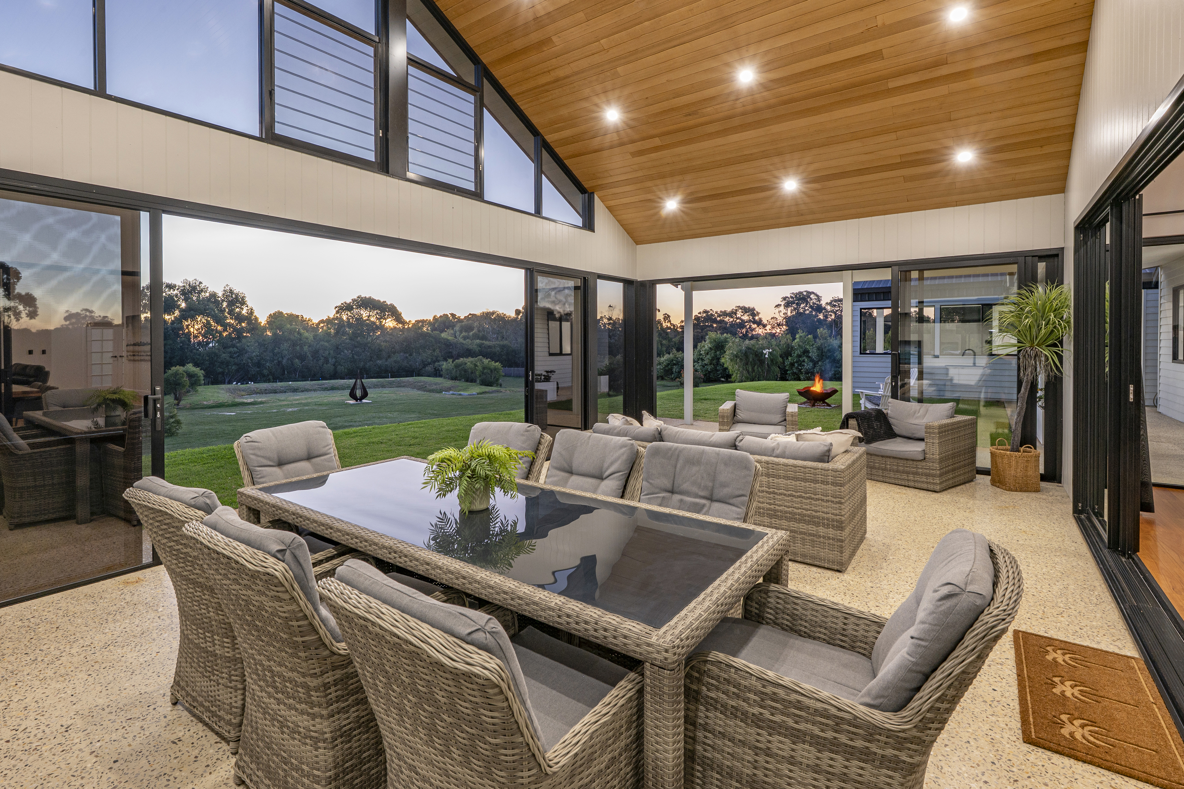 24 Grasstree Place, YALLINGUP WA 6282, Yallingup - Thumbnail 2