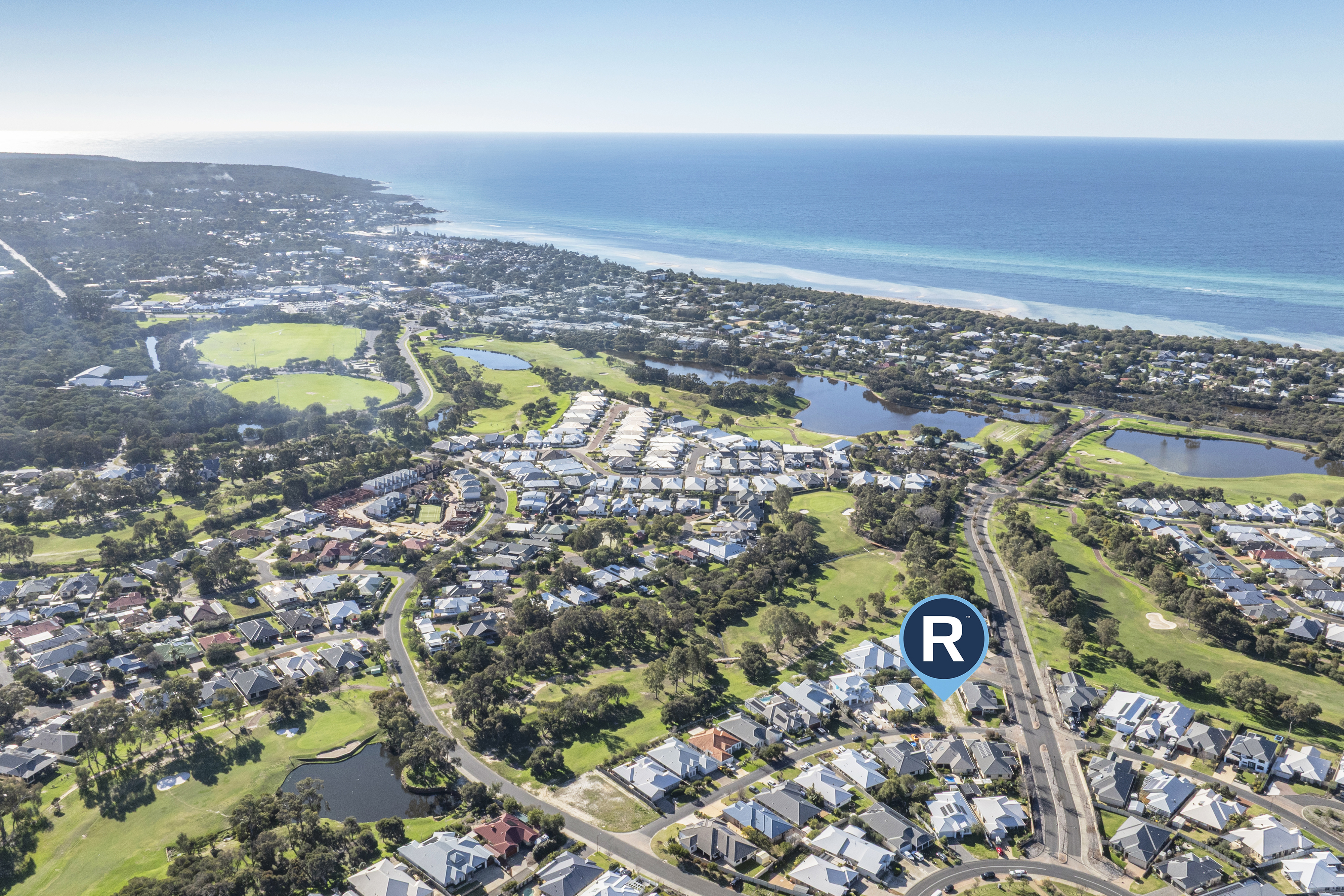 19 Oakmont Crescent, DUNSBOROUGH WA 6281, Dunsborough - Thumbnail 3